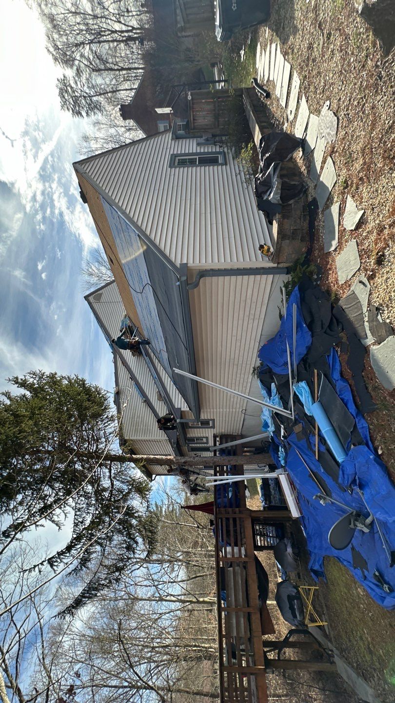 Springfield CertainTeed Landmark in Resawn Shake by RM Banning, Inc.