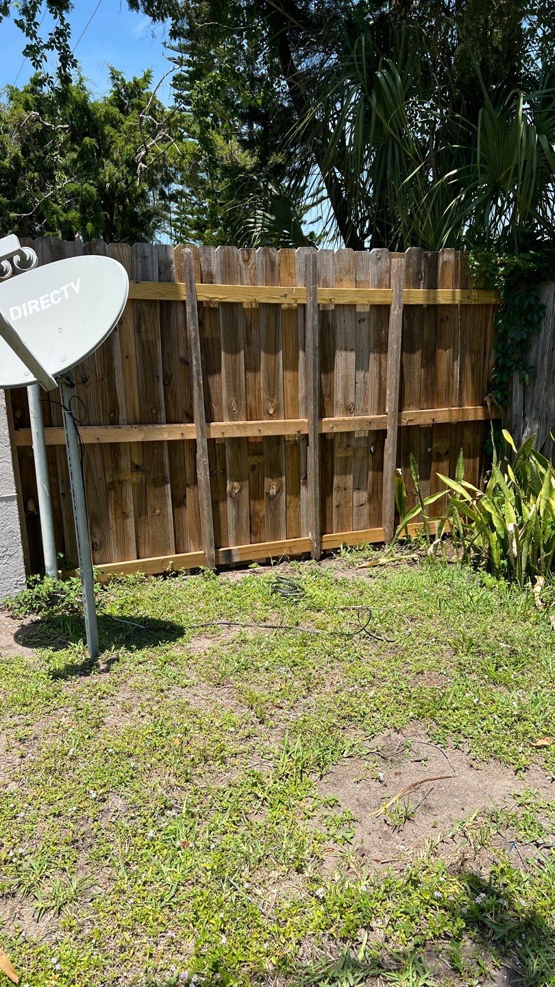 Bradenton, FL 6+2 White Vinyl Privacy Fence  by Asap fence and gates, LLC