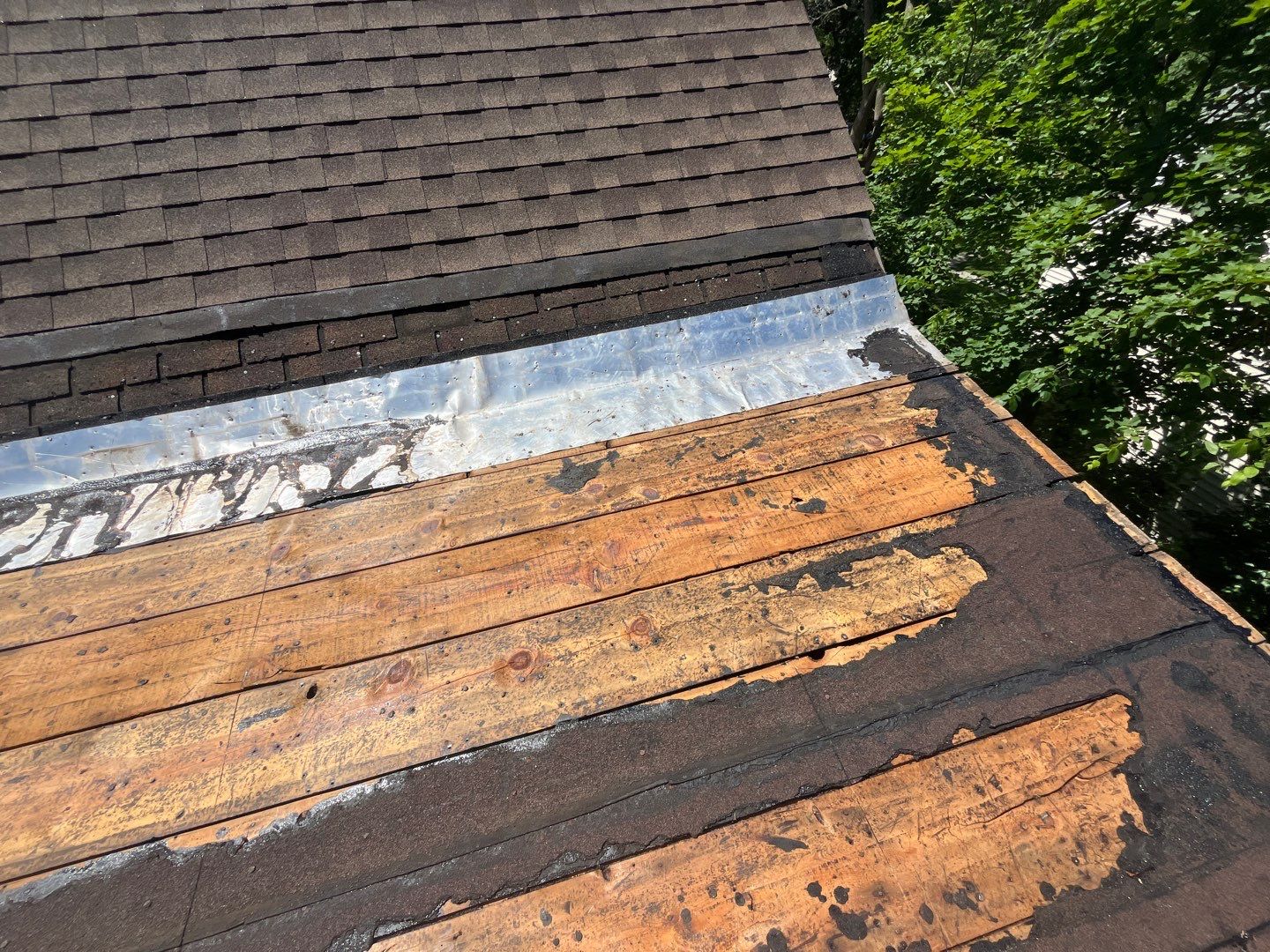 Residential Low Slope Roof using GAF Liberty SBS (Low Slope) - (Color: Weathered Wood) by Acme Exteriors