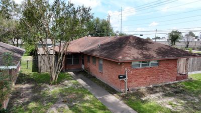 Insurance Roof Replacement in Lazybrook with GAF Timberline Shingles
