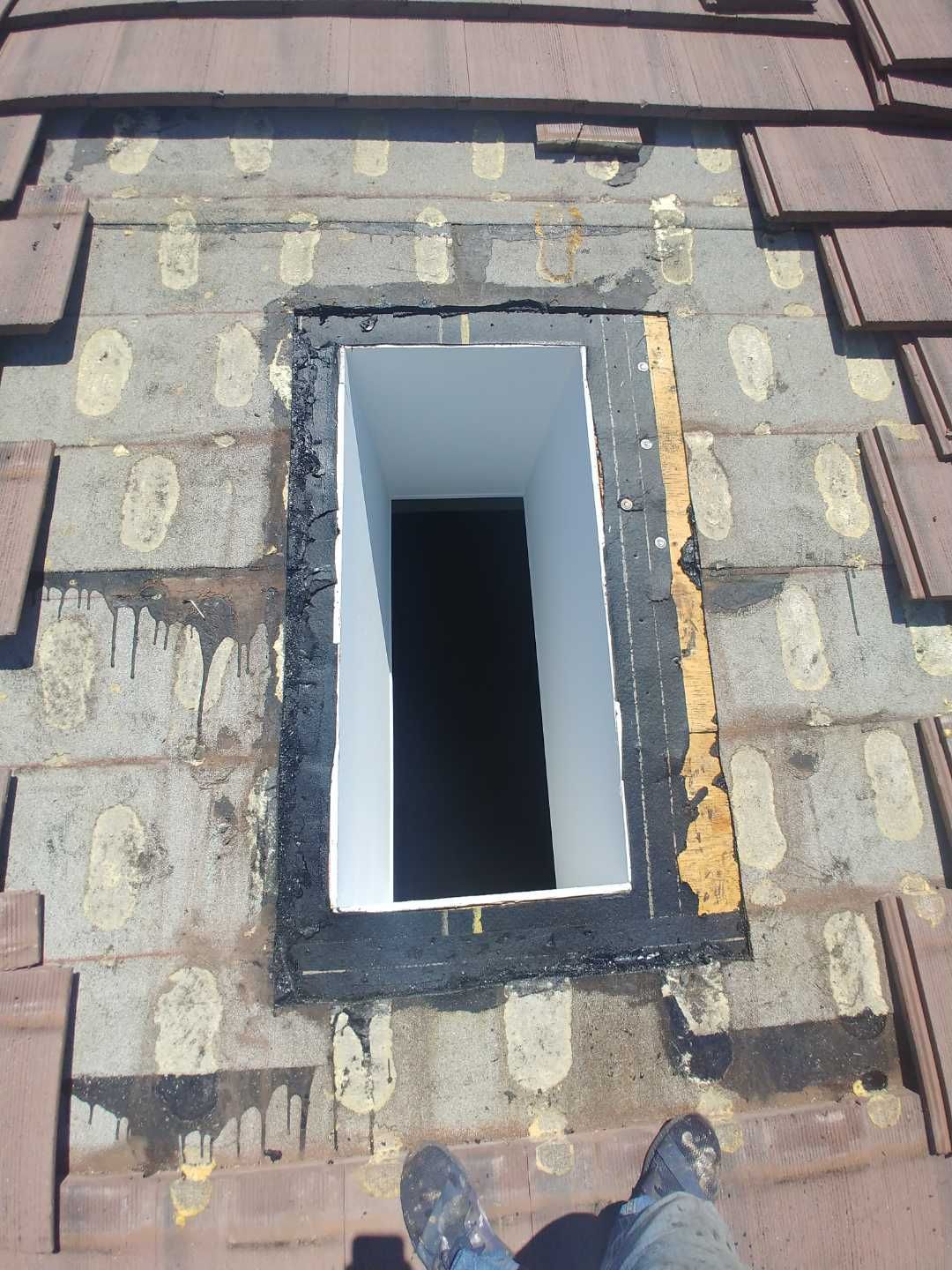 Tile Roof Repair & Chimney Leak Repair in Palm Beach Gardens – Expert Roofing Solutions by Aastro Roofing