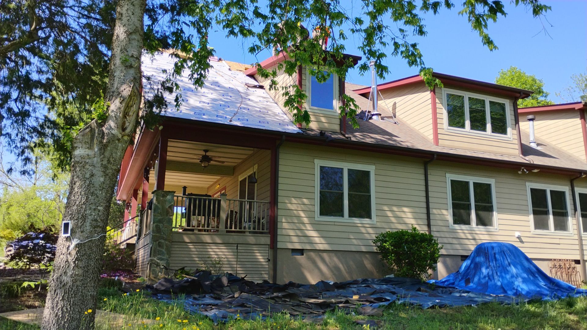 Tony's roof by BROCK BUILDERS 
