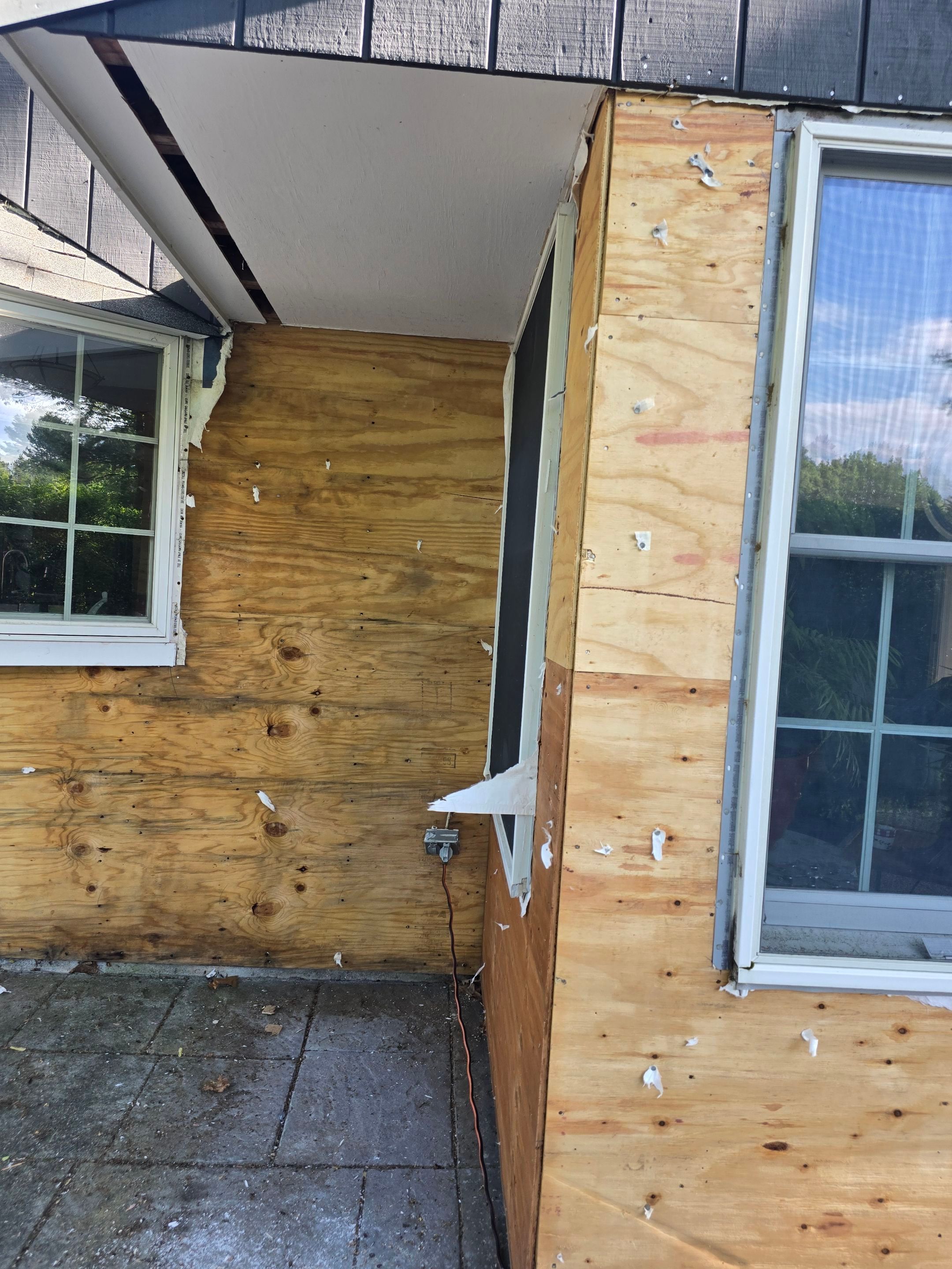Vinyl Siding Transformation – Pacific Blue by Mighty Dog Roofing of Greater Middlesex County