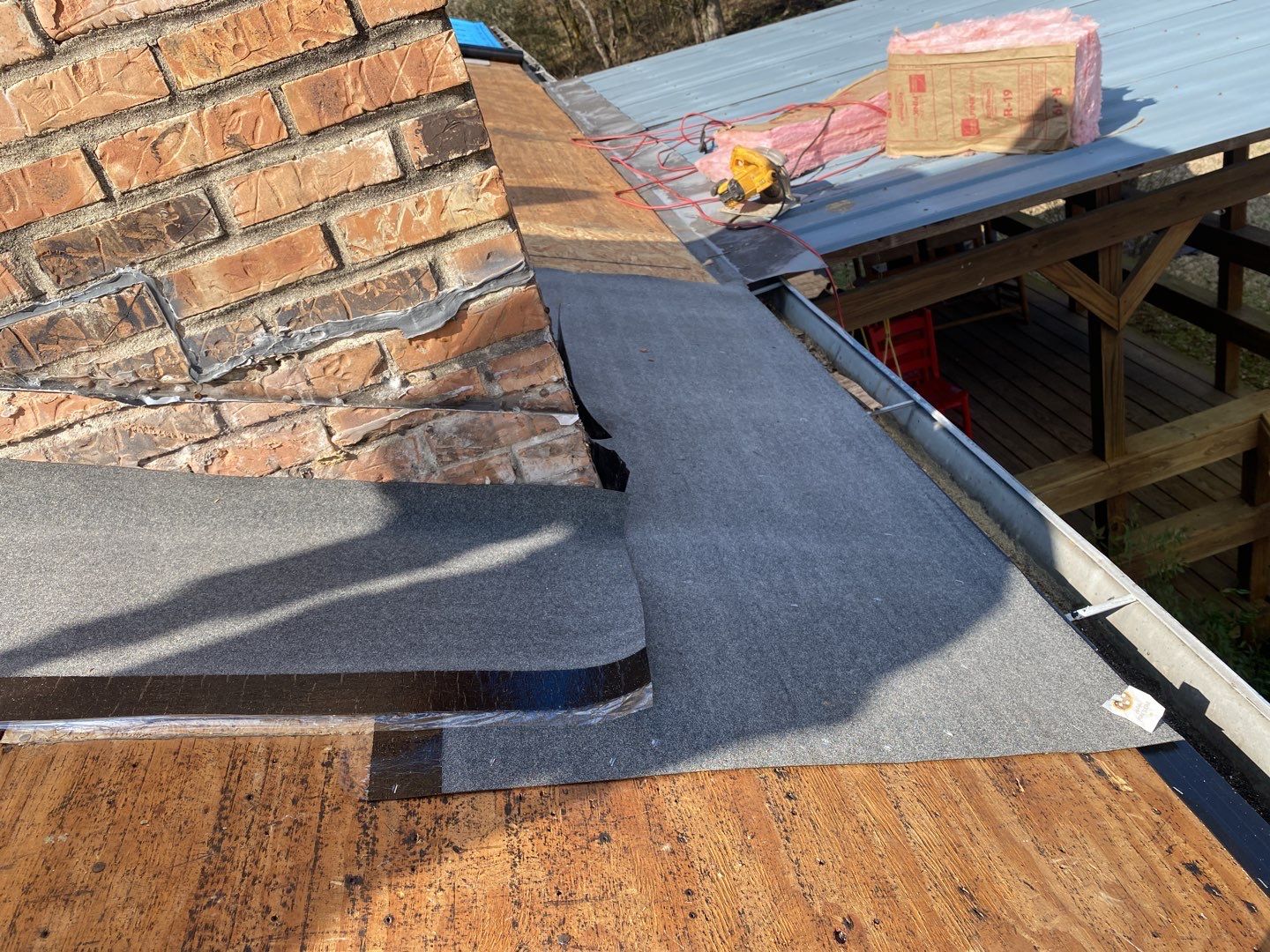 Residential Roofing Installation using Owens Corning Oakridge Roofing System by Undersun Roofing 