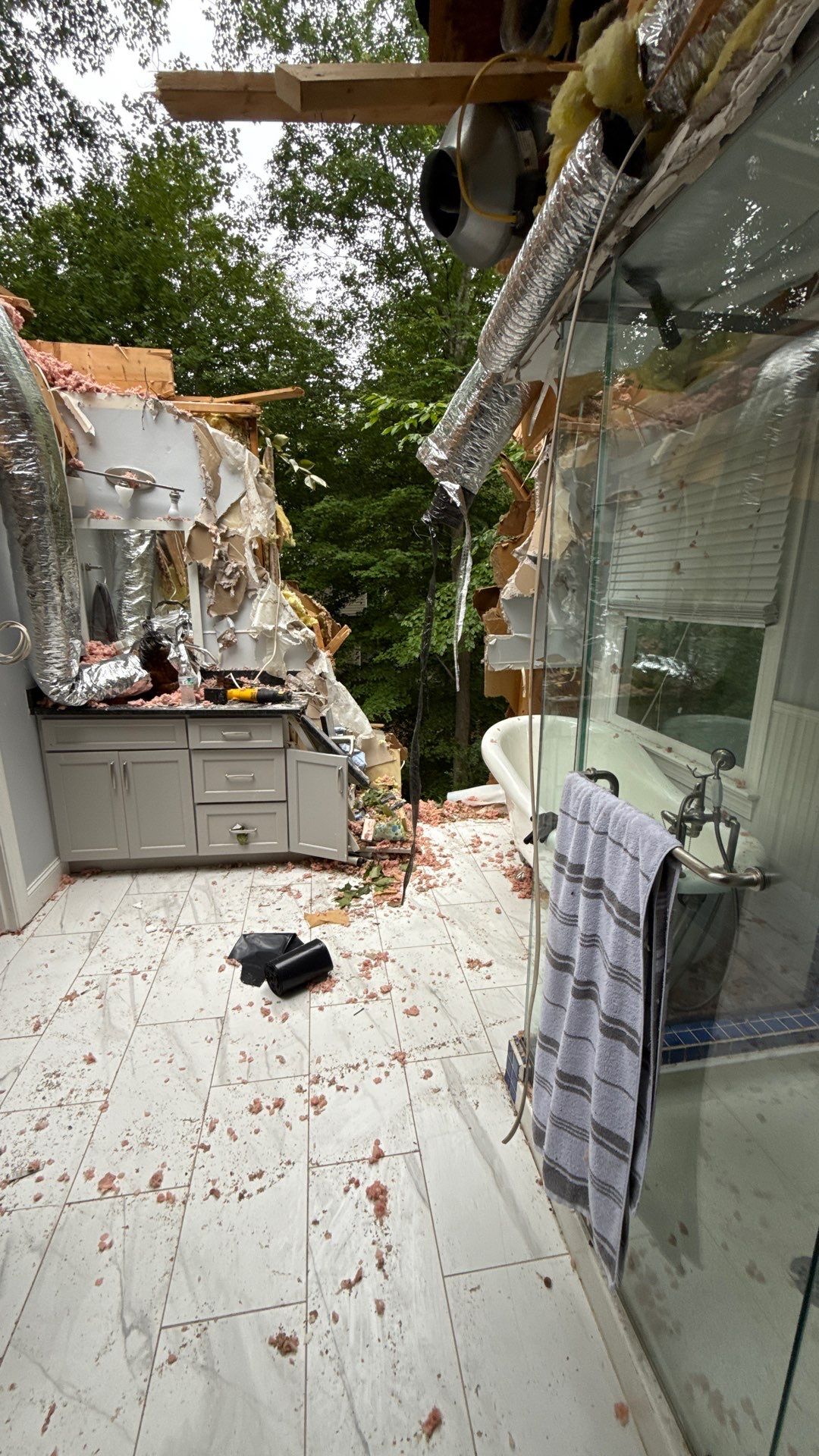 Storm Damage Mitigation and Structural Drying After Tree Impact in Raleigh by One Team Restoration