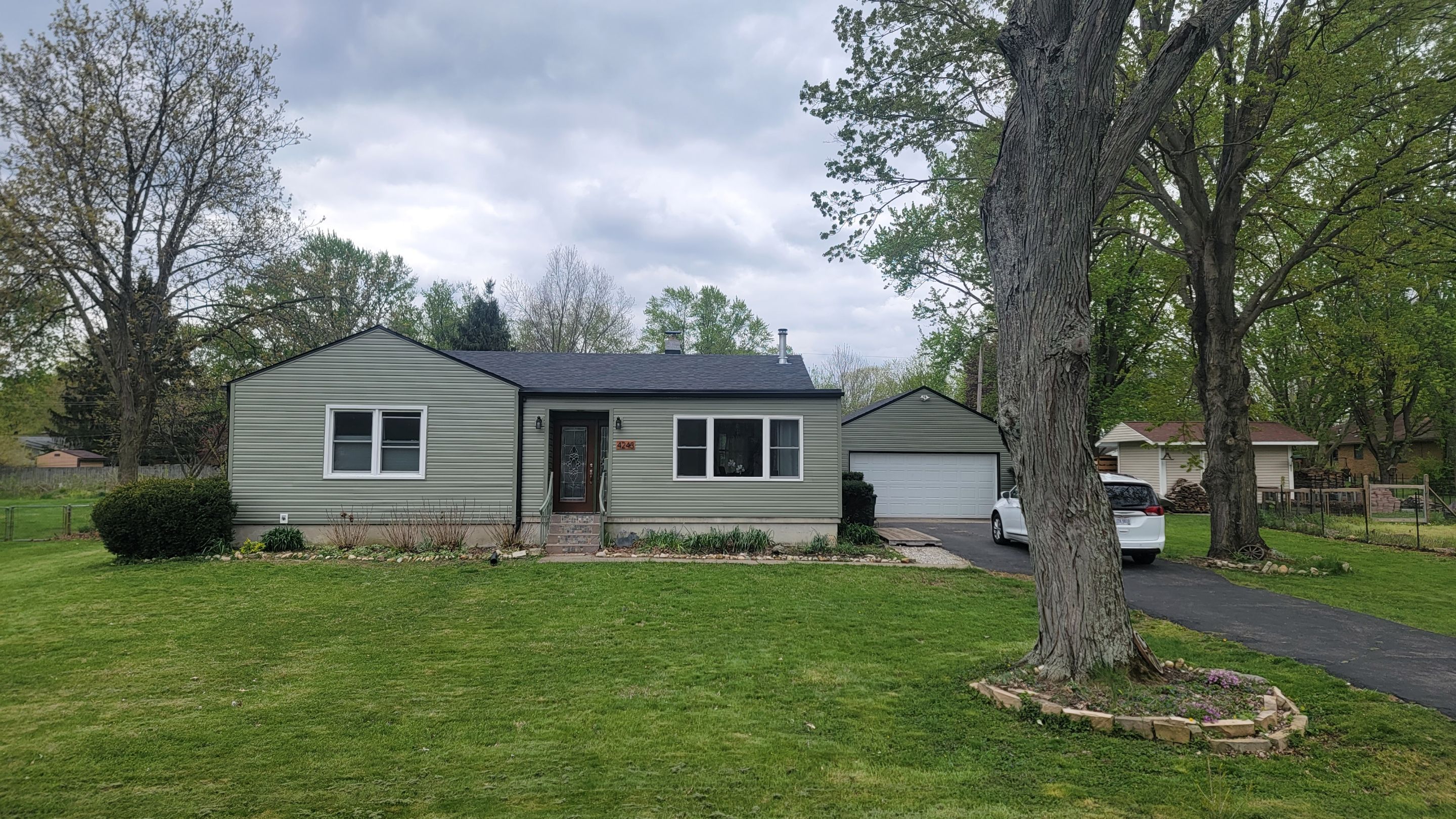 Residential Roofing Installation Using Onyx Black Durations by WIW Enterprises Inc