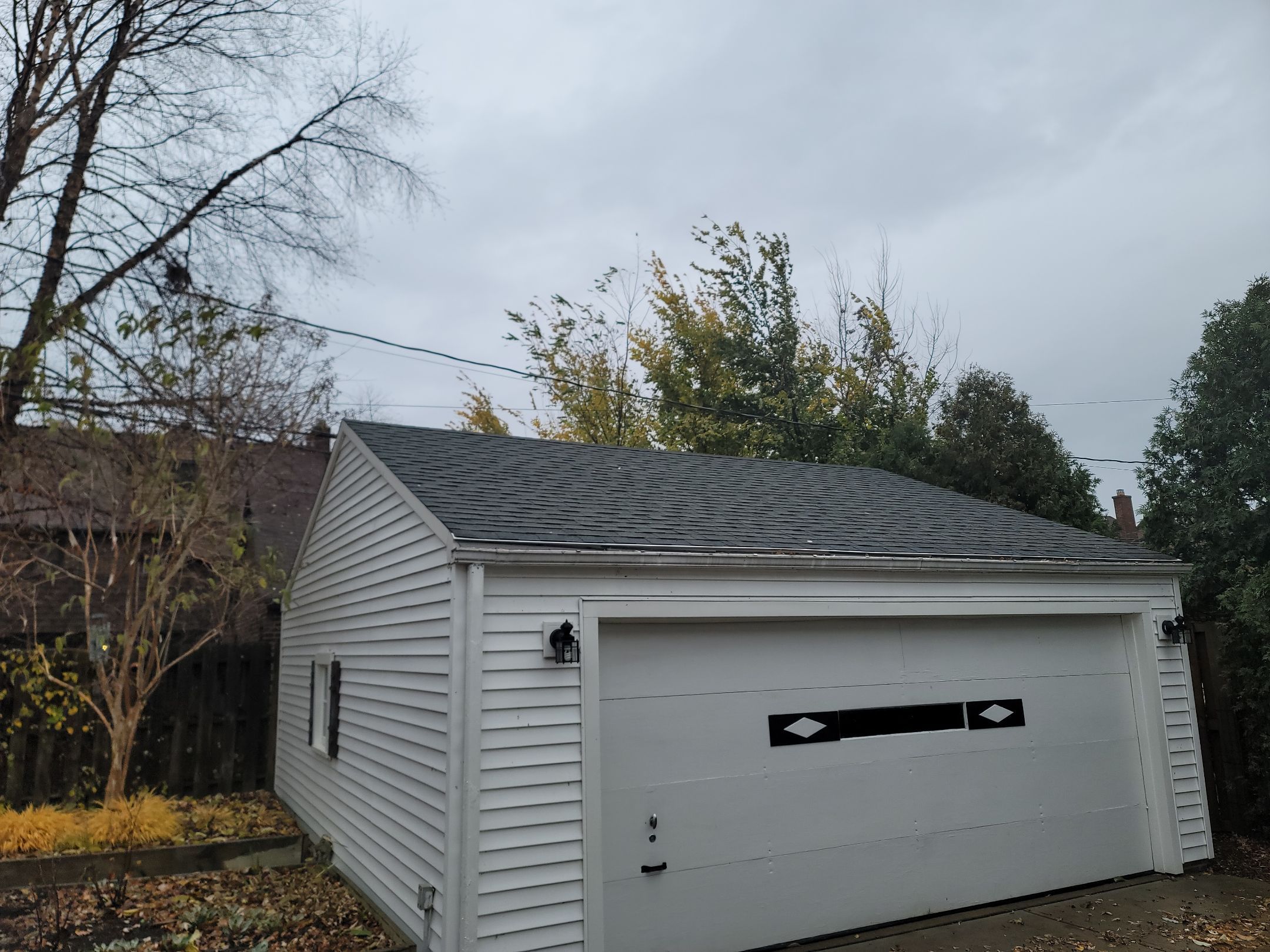 Owens Corning Duration Designer, Color, Pacific Wave, Drip Edge, Birch White by Eagle Eye Roofing