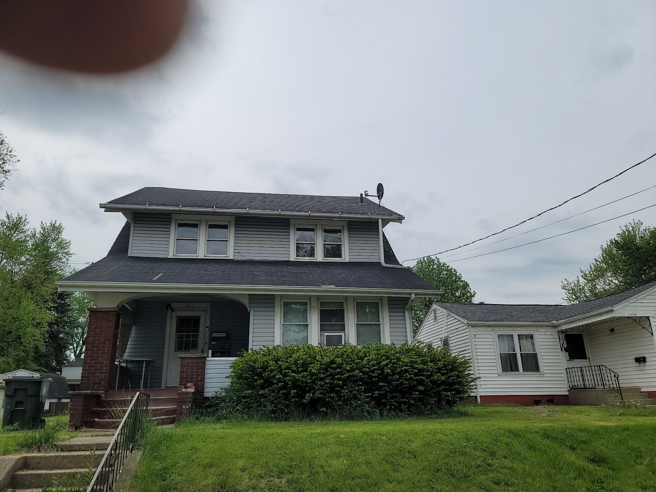 ATLAS PINNACLE COLOR: MORNING HARVEST DRIP EDGE: WHITE by Eagle Eye Roofing