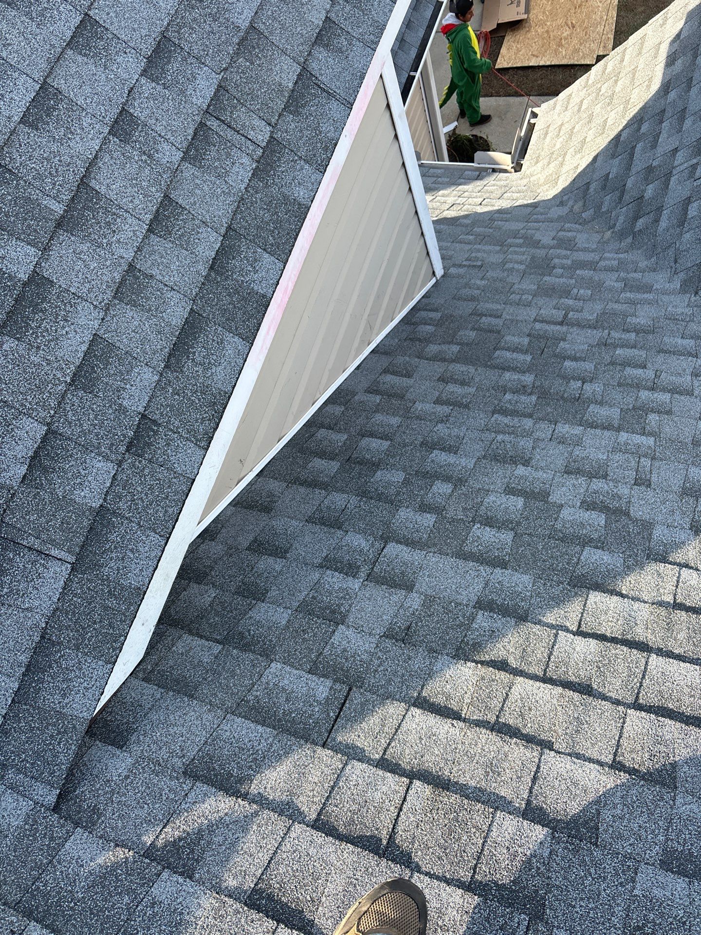 GAF HDZ - Oyster Grey by Linta Roofing