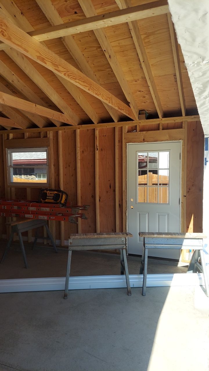 Garage by Ivy Lea Construction