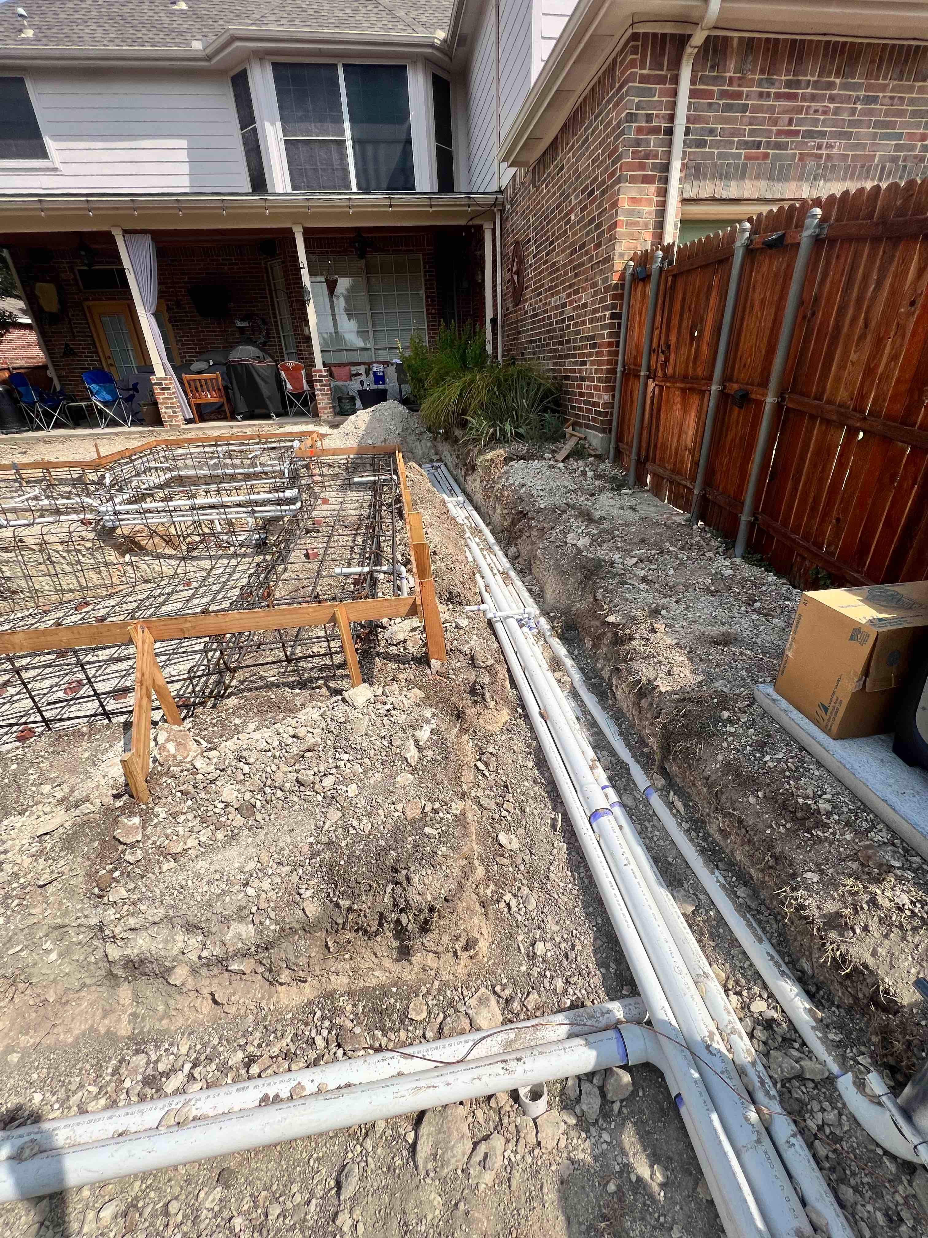 Geometric Pool with Raised Spa by Pinnacle Pools and Spas - DFW