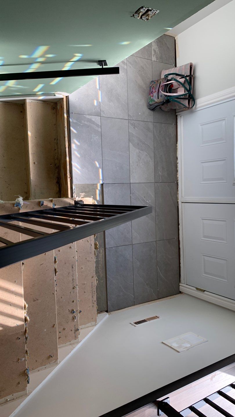 Full house renovation  by Eco-Nature Construction Inc.