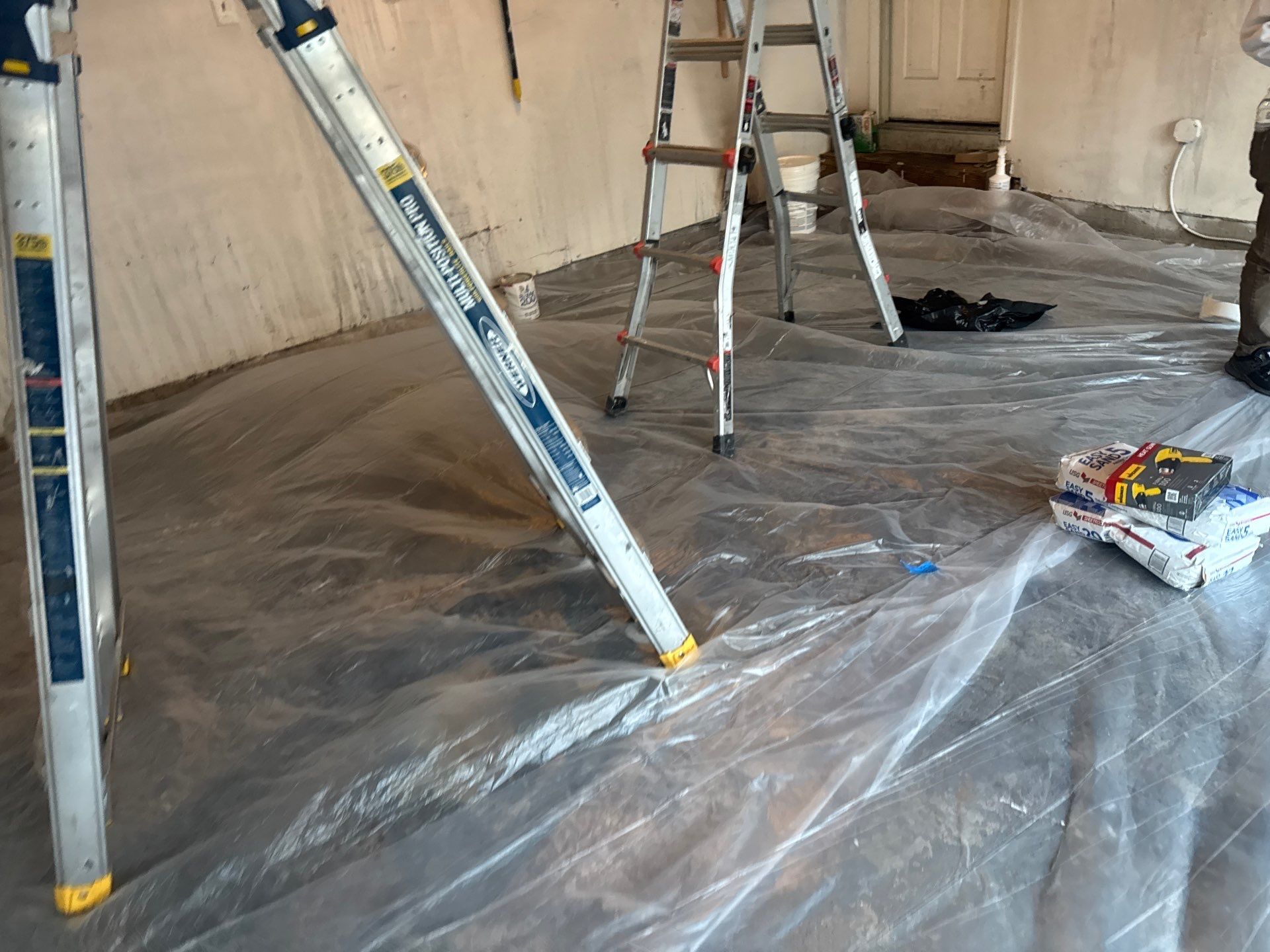 Interior Painting using Sherwin Williams  by La Bendicion Contruction Llc