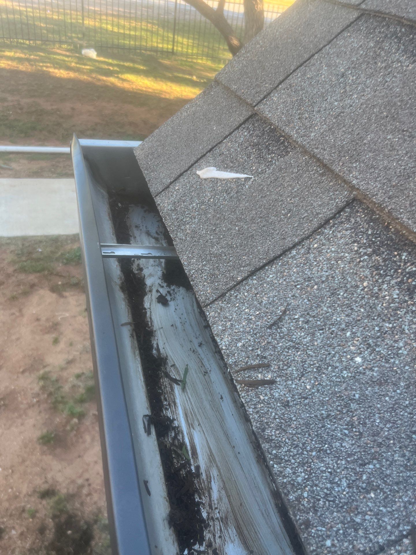 HOA gutter cleaning after photo.