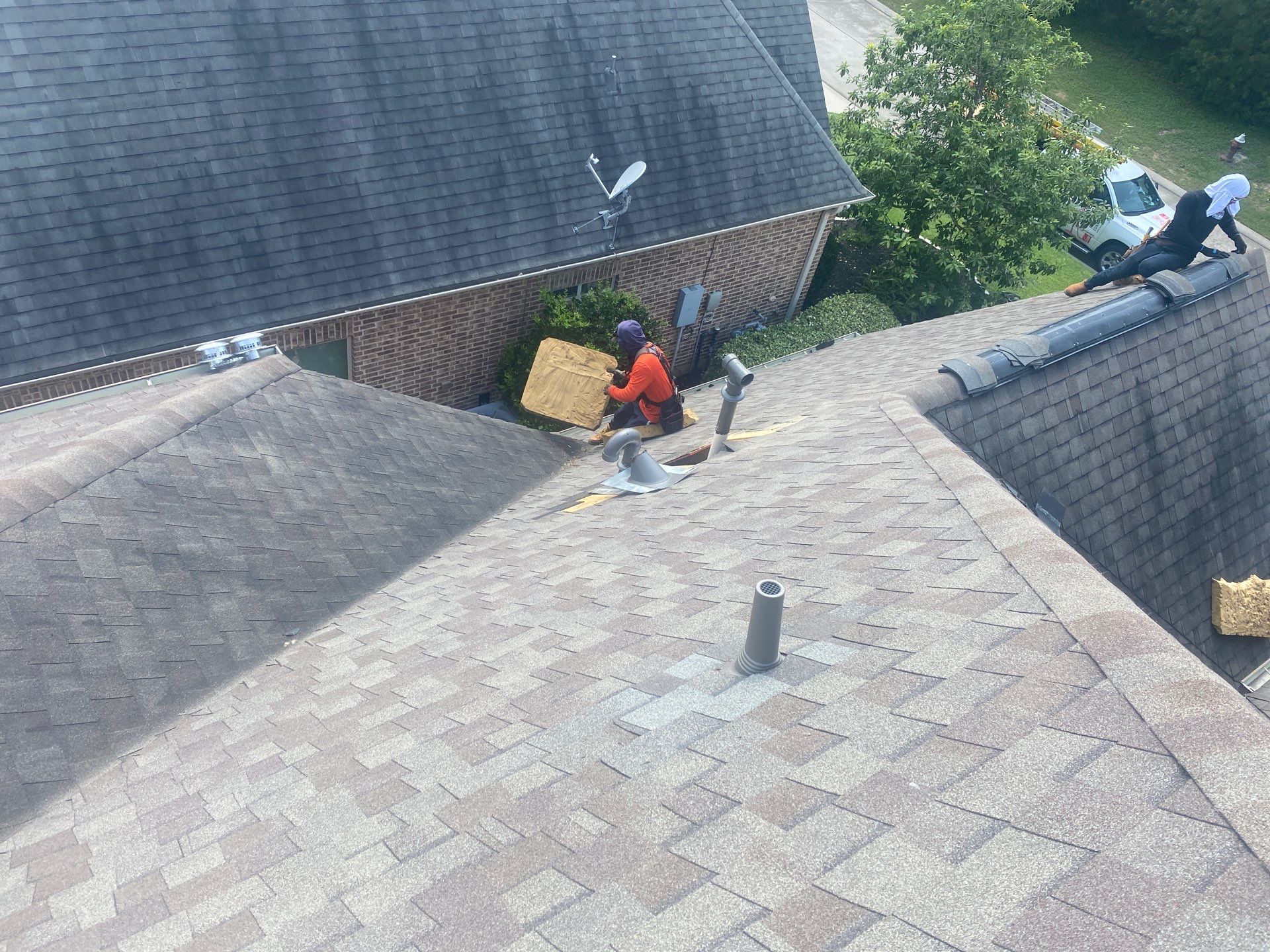 Hail Damage using Owen's Corning Duration (Lifetime) Shingles by Roof Repair Company