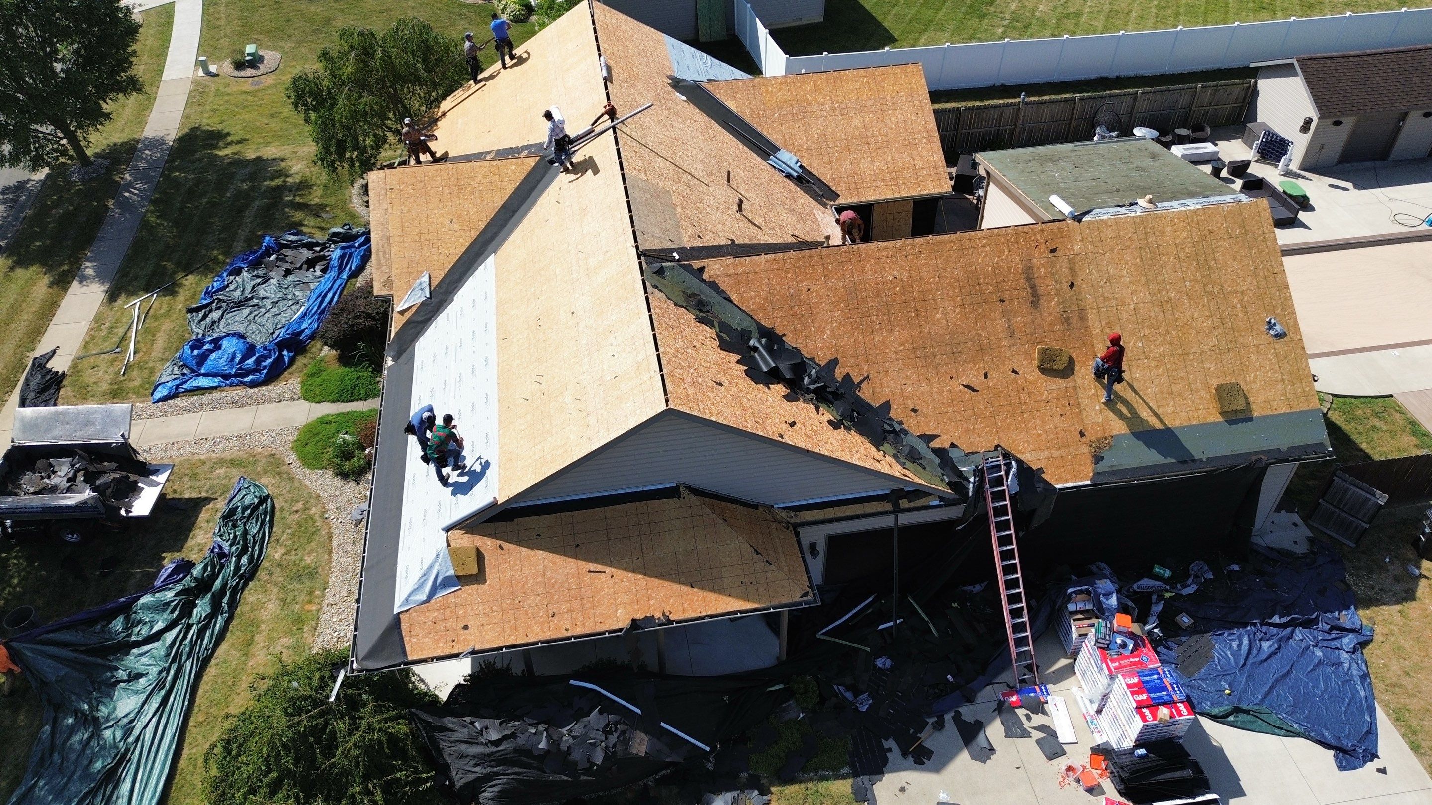 Residential Roofing Installation using Timberline HDZ Shingles - Weathered Wood by RoofX 