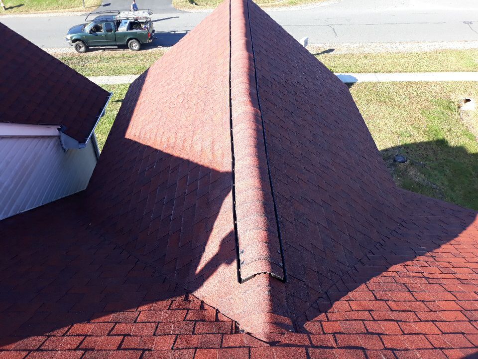 Woodbridge: CertainTeed Landmark Designer Shingles in Cottage Red by RM Banning, Inc.