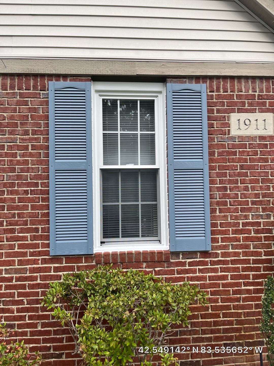 Siding Replacement using Certainteed Restoration Classic D4 by 180 Contractors