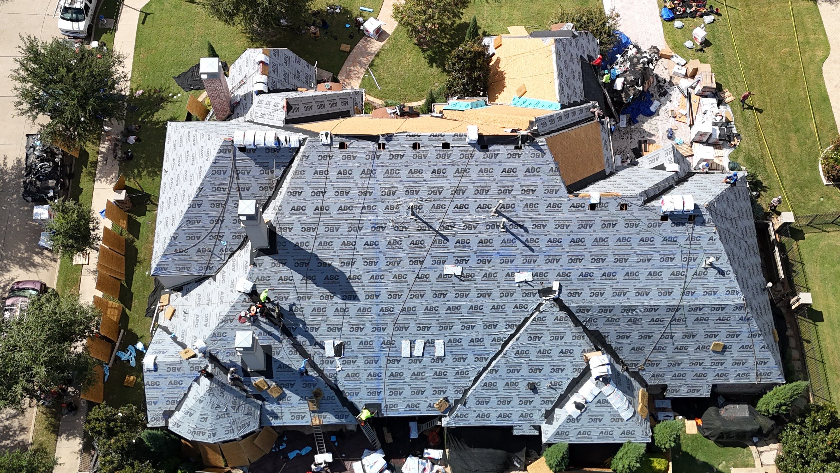 Residential Roof Replacement using CERTAINTEED BELMONT IR BLACK GRANITE by Elite Roofing LLC