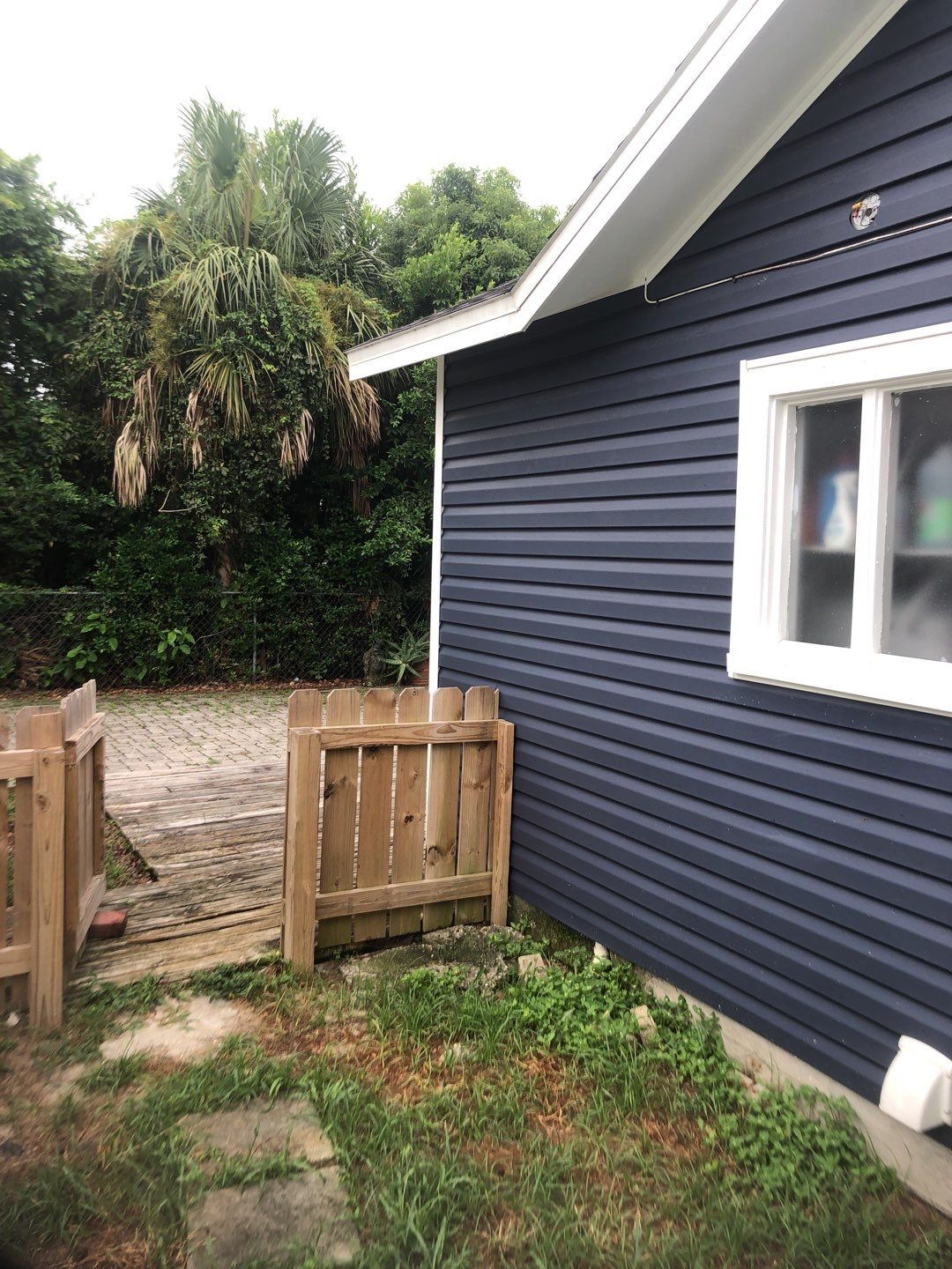 Gutter Installation using K-Style Seamless Gutters by Gutter Professors