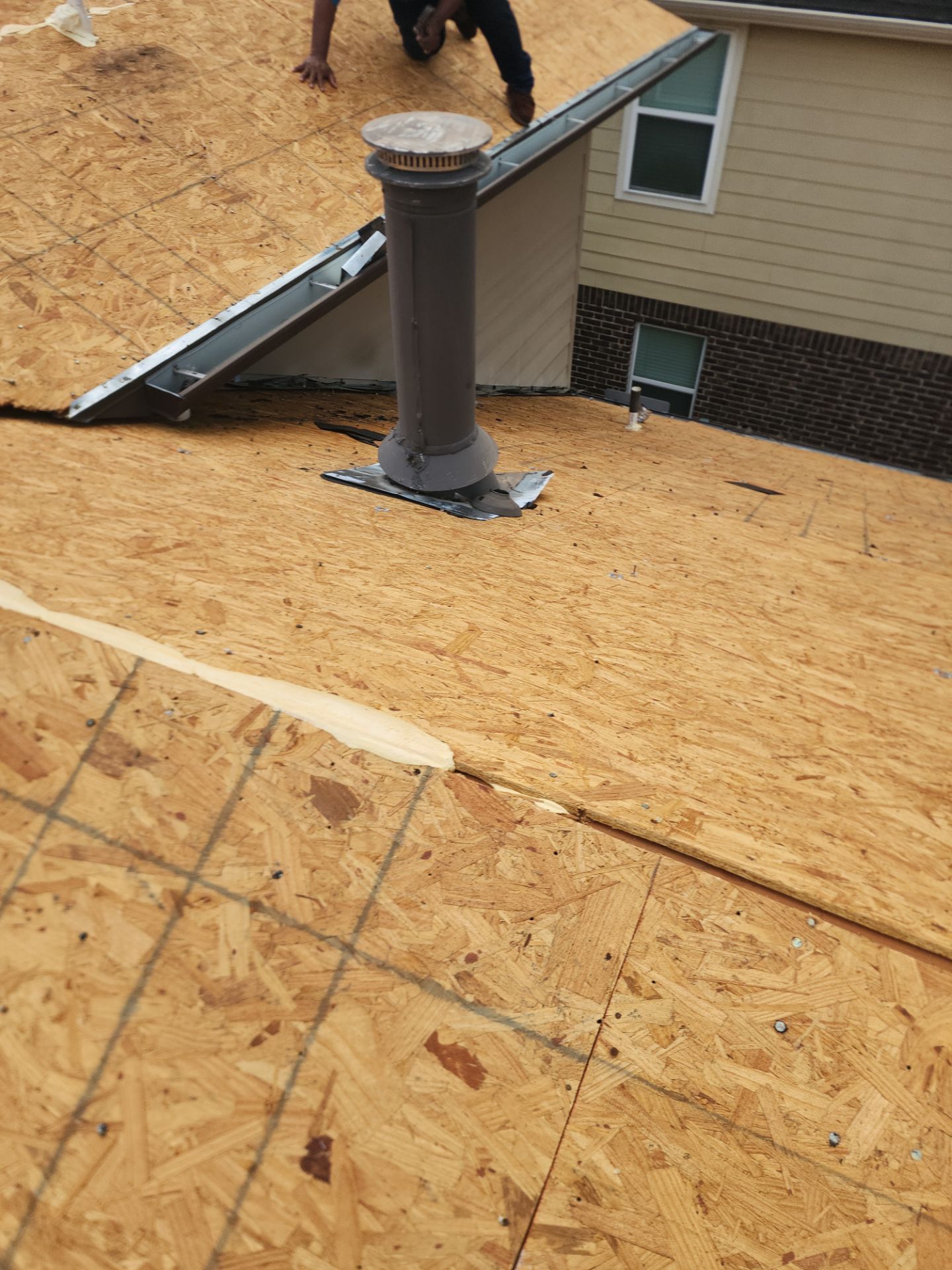 Residential Roofing Installation using Owen's Corning Duration (Lifetime) Shingles by Roof Repair Company