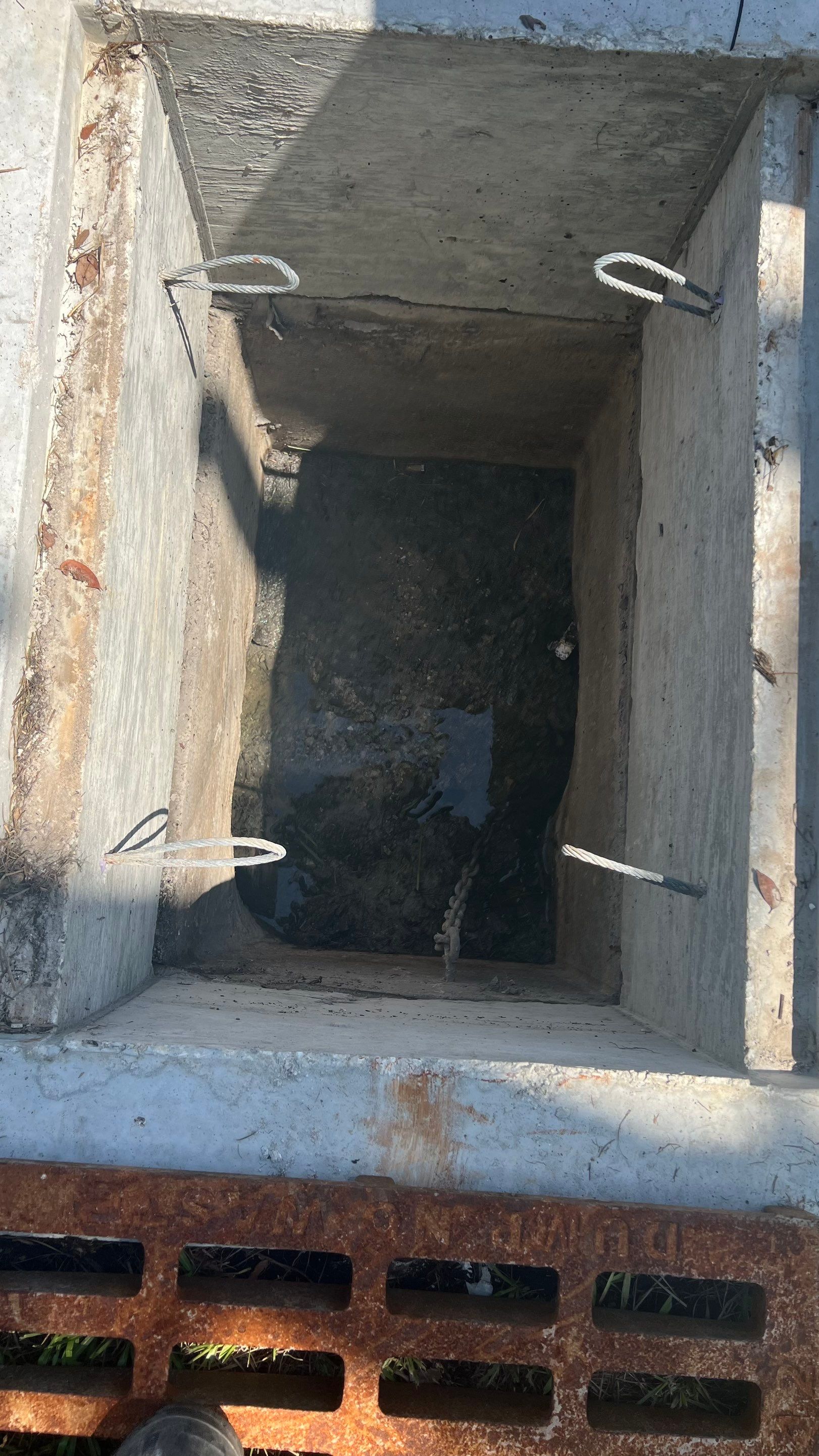 Naples Sunbelt Stormwater Catch Basin Cleaning by APS Power & Water