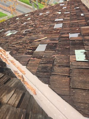 Shake Roof Repair in Sacramento-CA