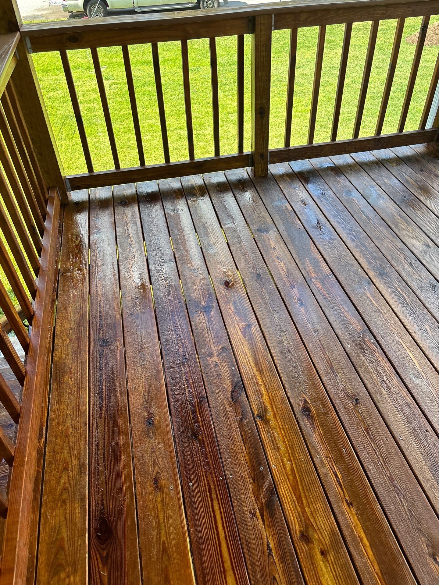 Wood Deck using Wood Sealant by DuraSeal