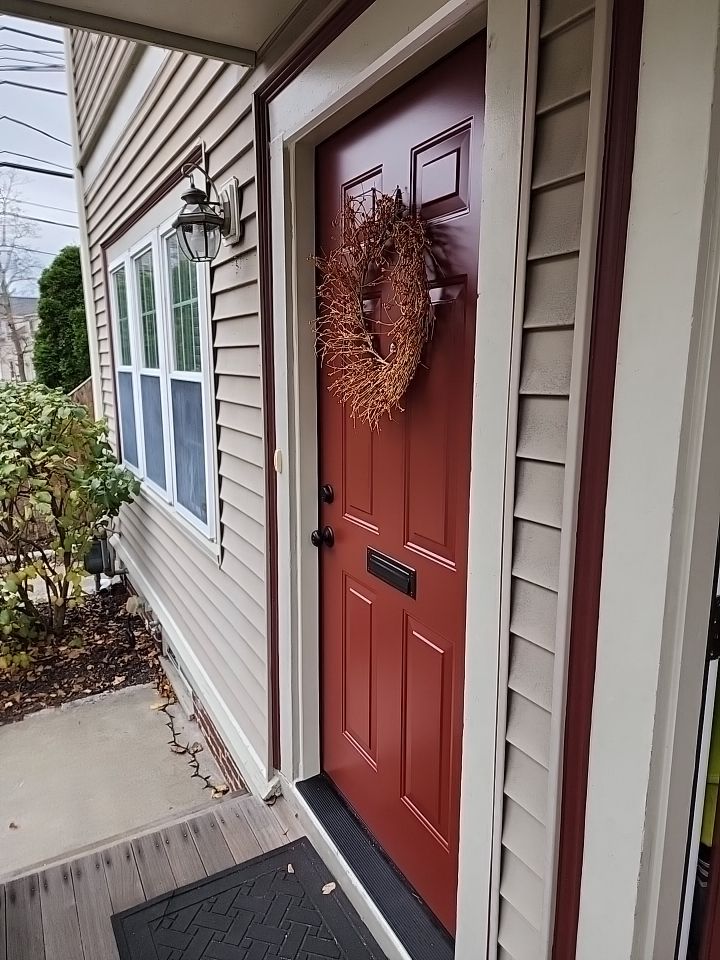 Vinyl siding and Entry Doors inn  Watertown, MA by UBrothers Construction