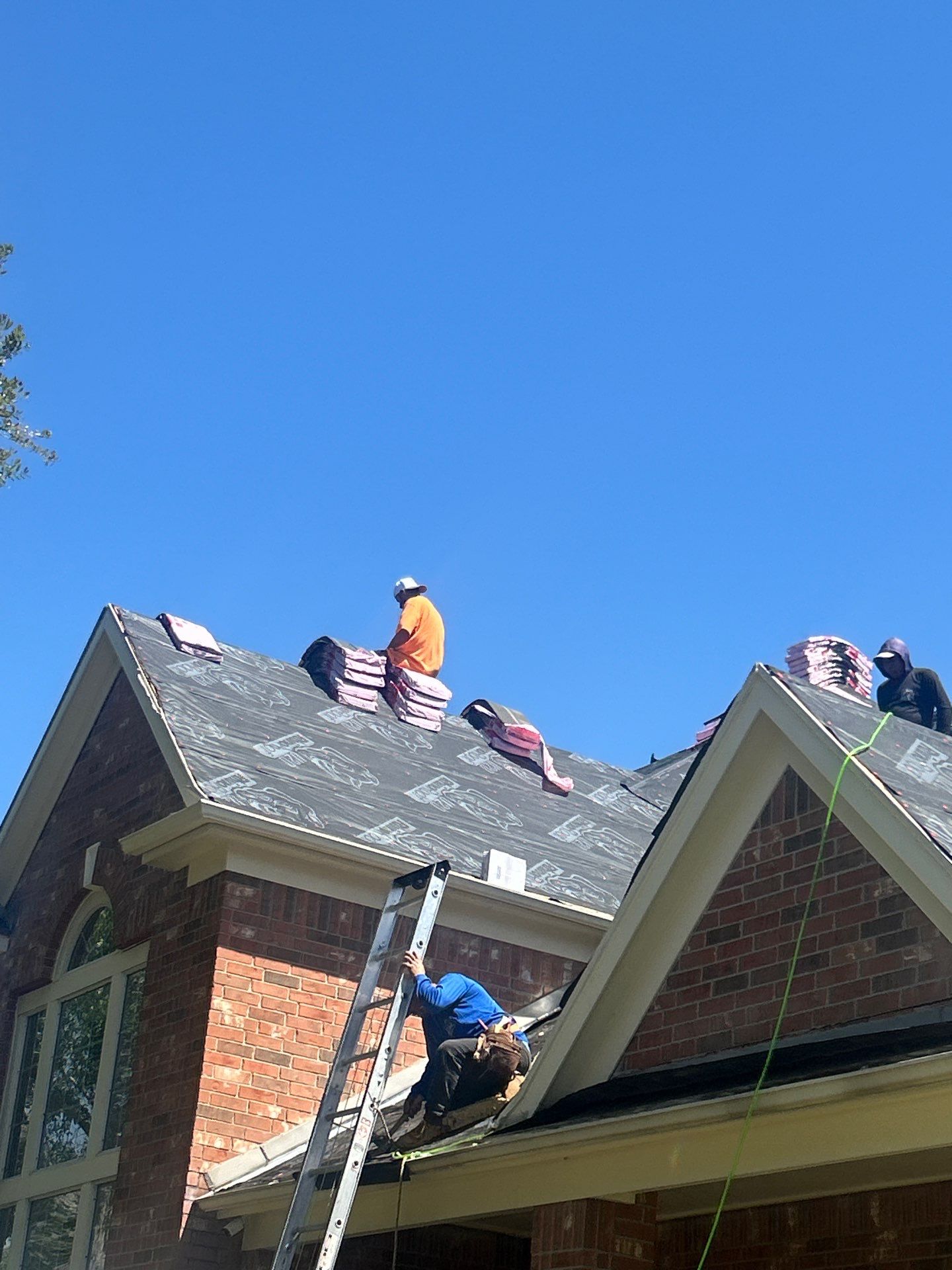 Residential Roofing Installation using Owen's Corning Duration (Lifetime) Shingles by Roof Repair Company