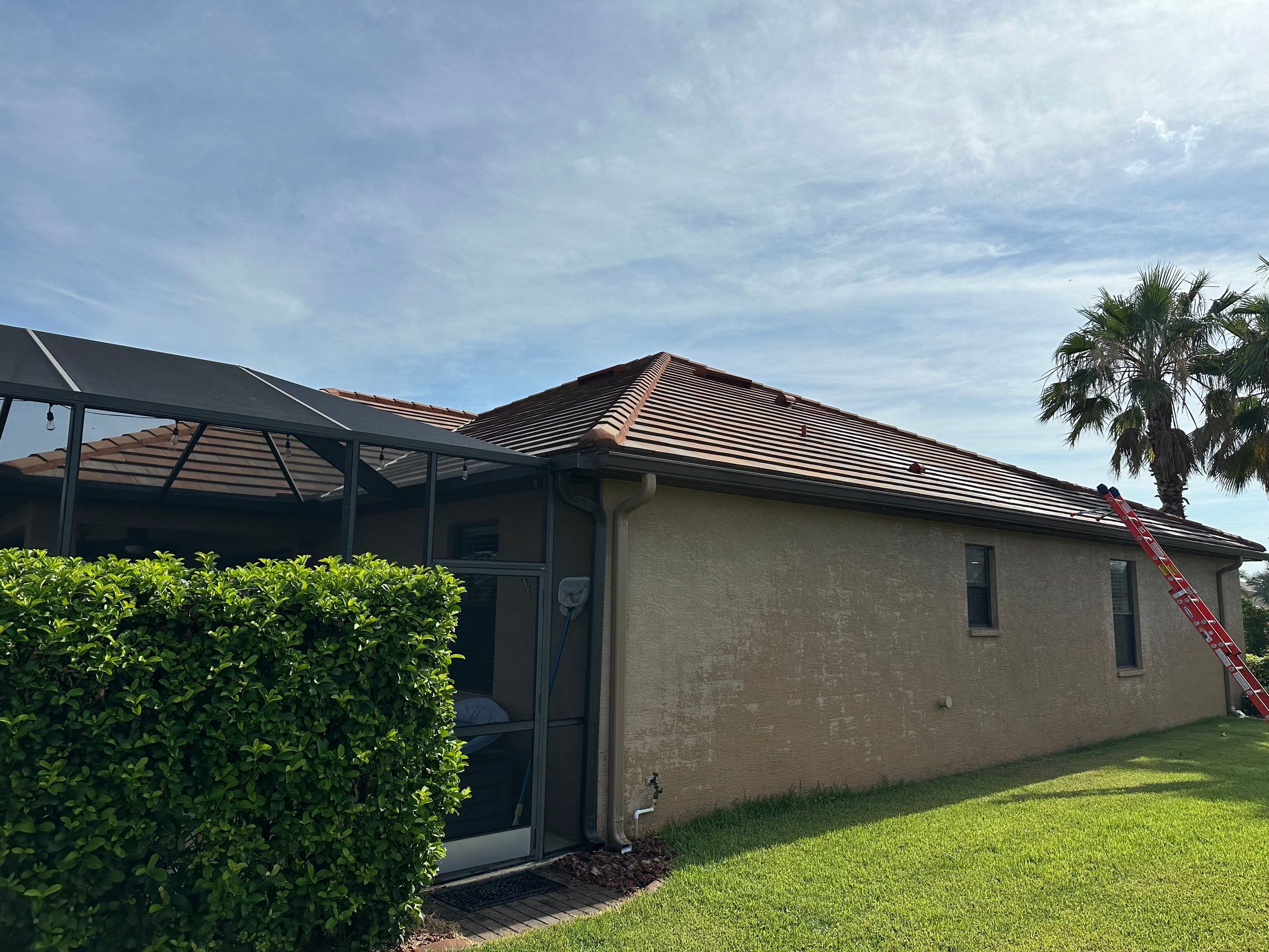 🏡 Tile Roof Cleaning – Gamble Creek Estates, Parrish, FL by Sunshine AquaWash