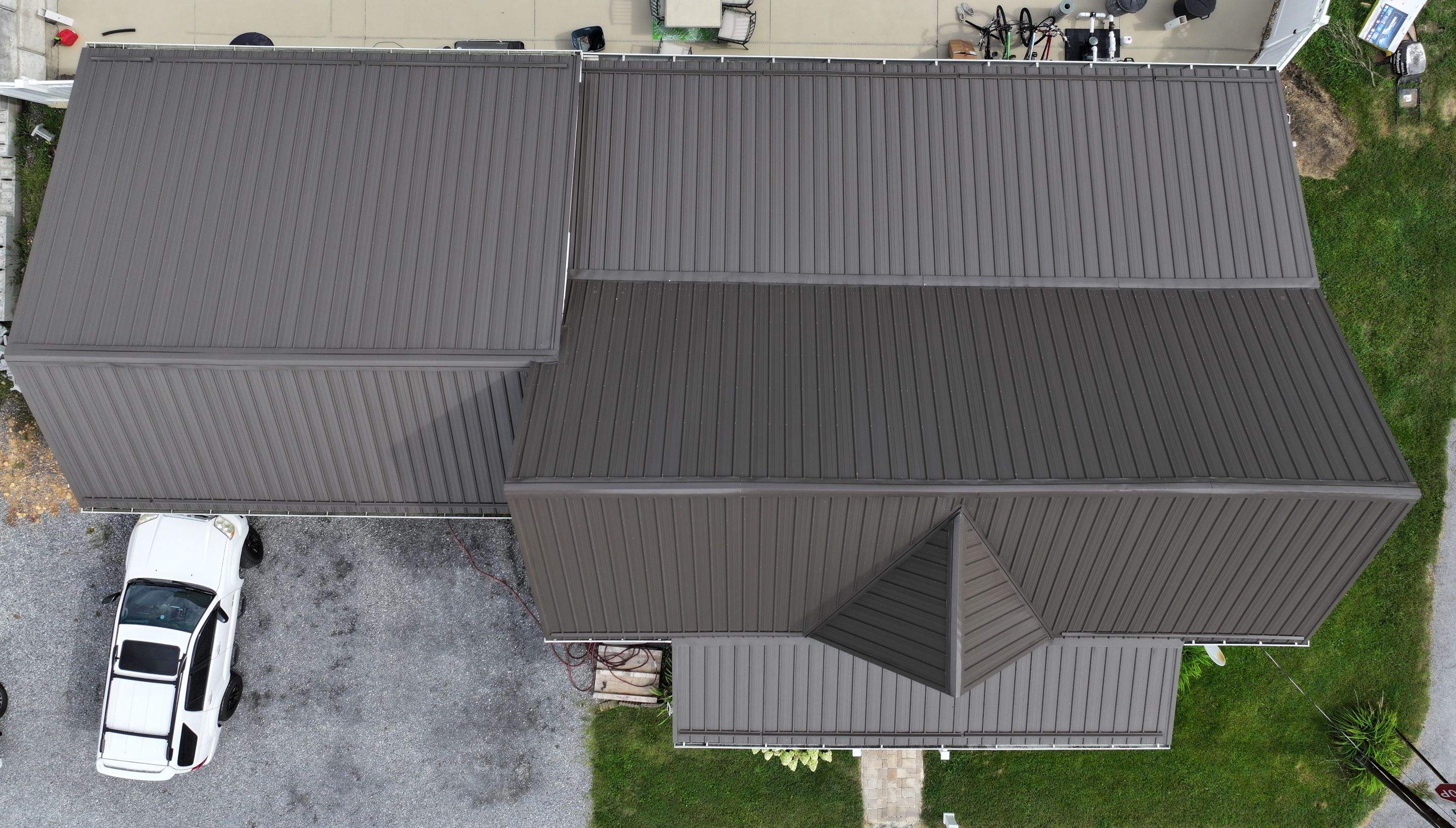 Perry Residence by Omnia Roofing