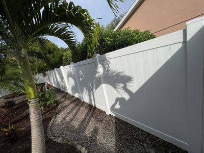 Sarasota, FL 6 ft. Tall White Vinyl Privacy Fence
