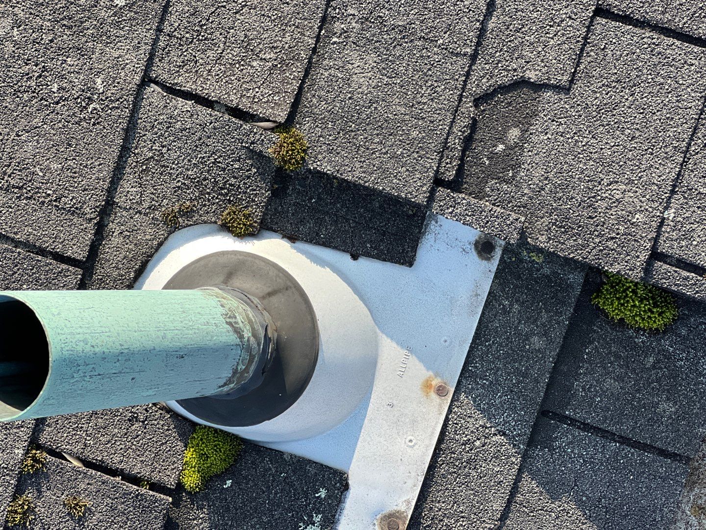 Annandale: CertainTeed Landmark Pro Designer Shingles in Max Def Charcoal Black by RM Banning, Inc.