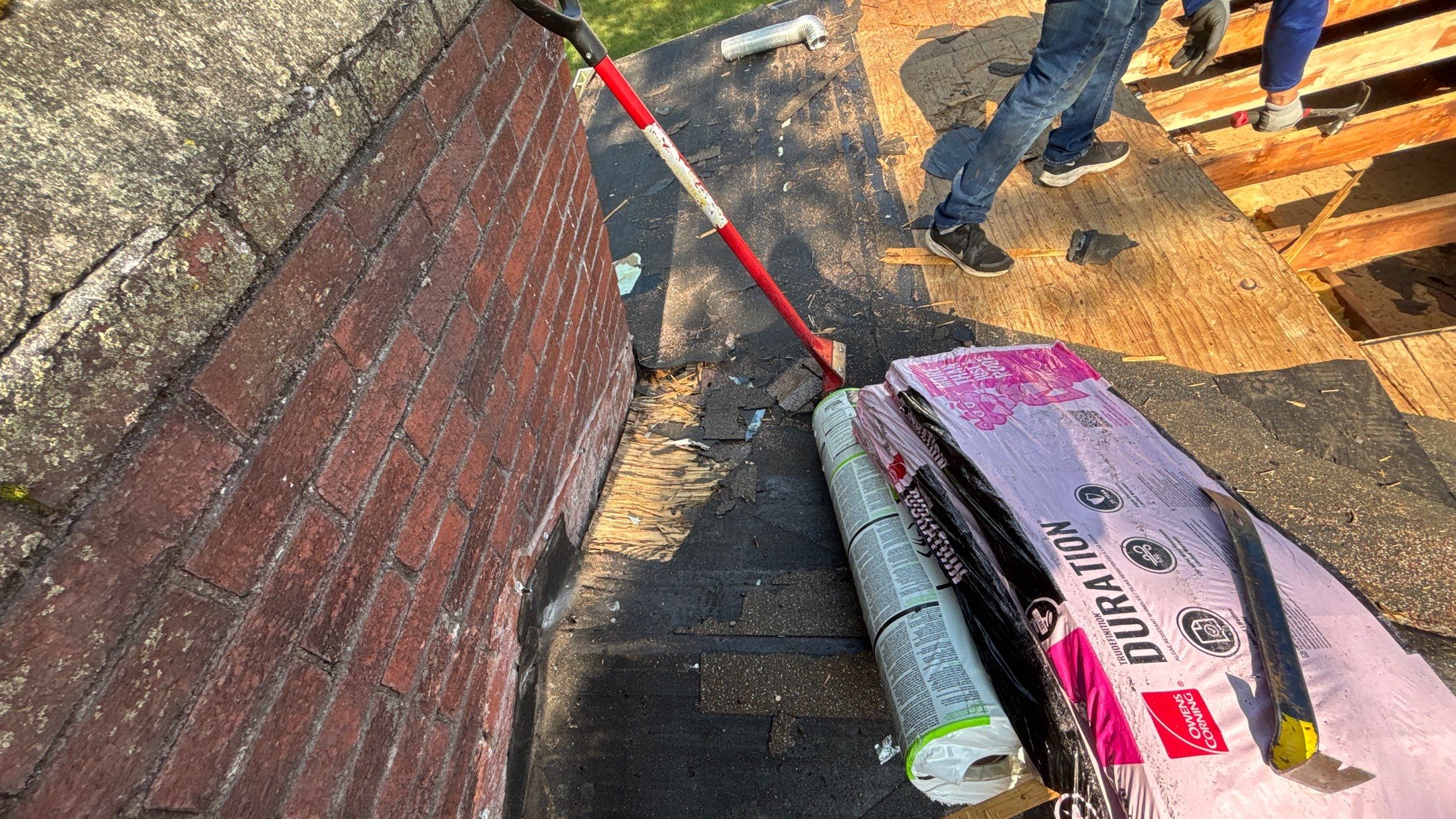 Roof Replacement using Owens Corning Brownwood by 180 Contractors