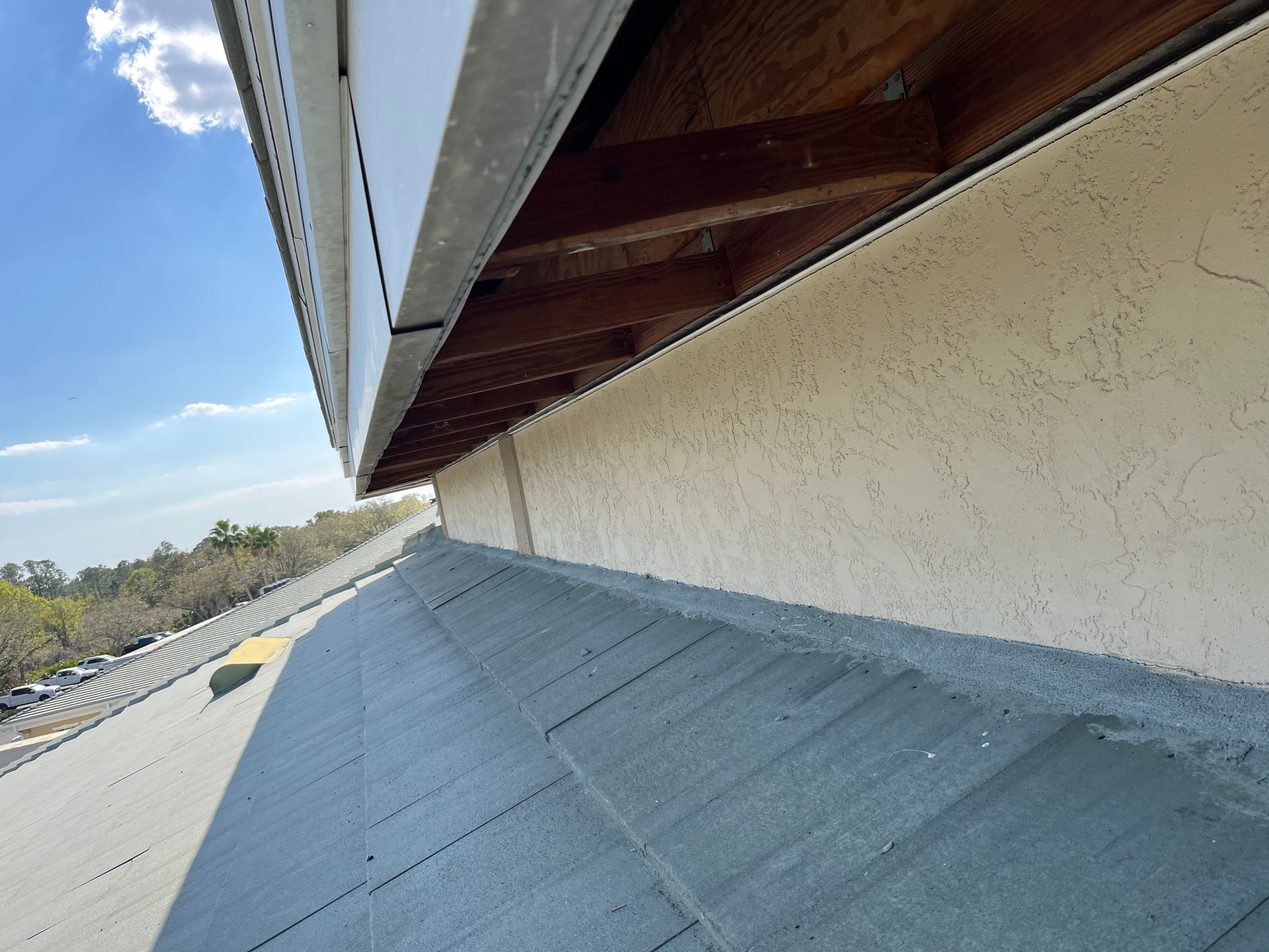 Soffit and Fascia Installation in Sarasota FL by Gutter Professors