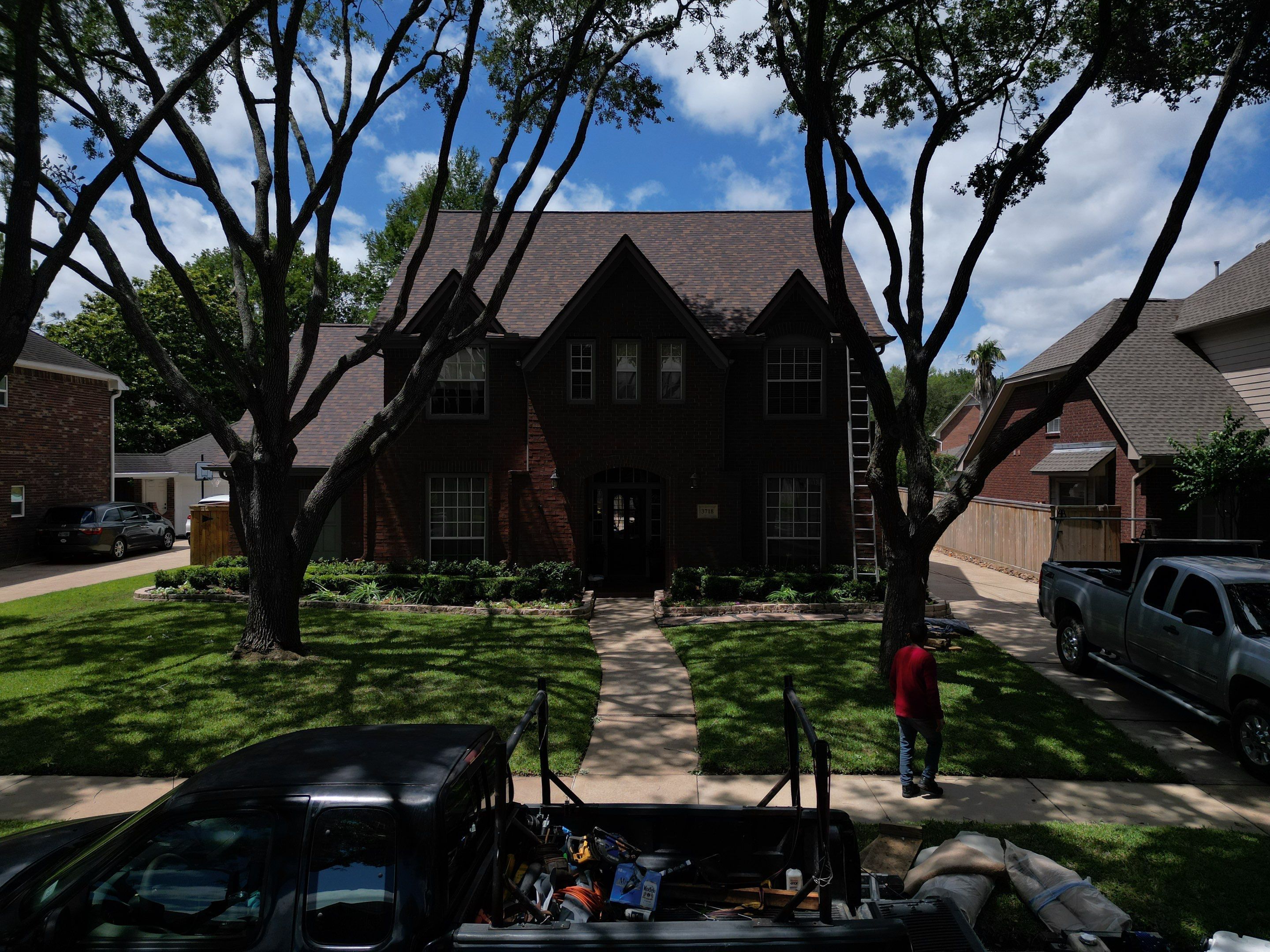 OC Duration Brownwood by HHH Roofing & Construction