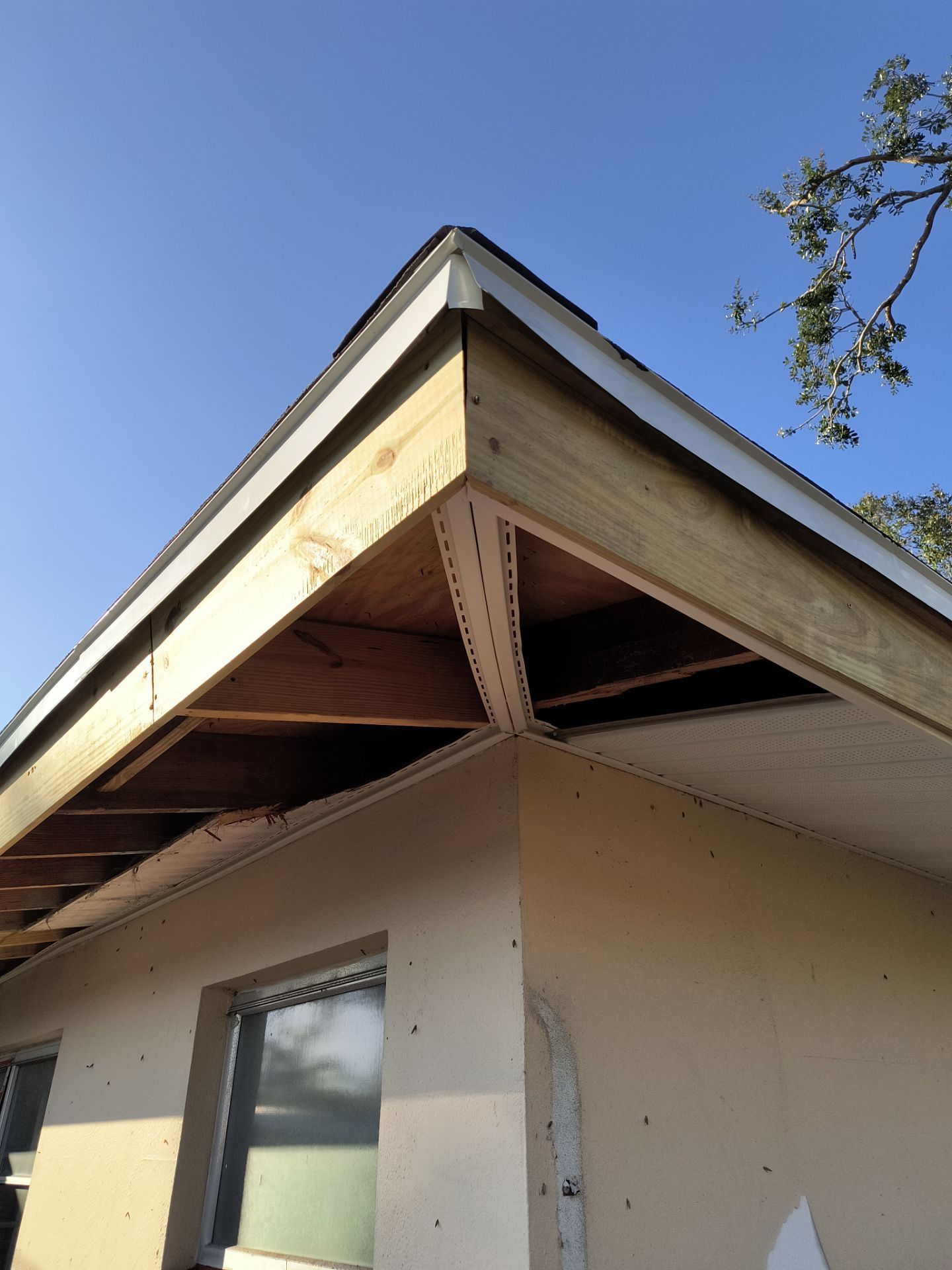 White Soffit and Fascia Upgrade in Sarasota FL by Gutter Professors