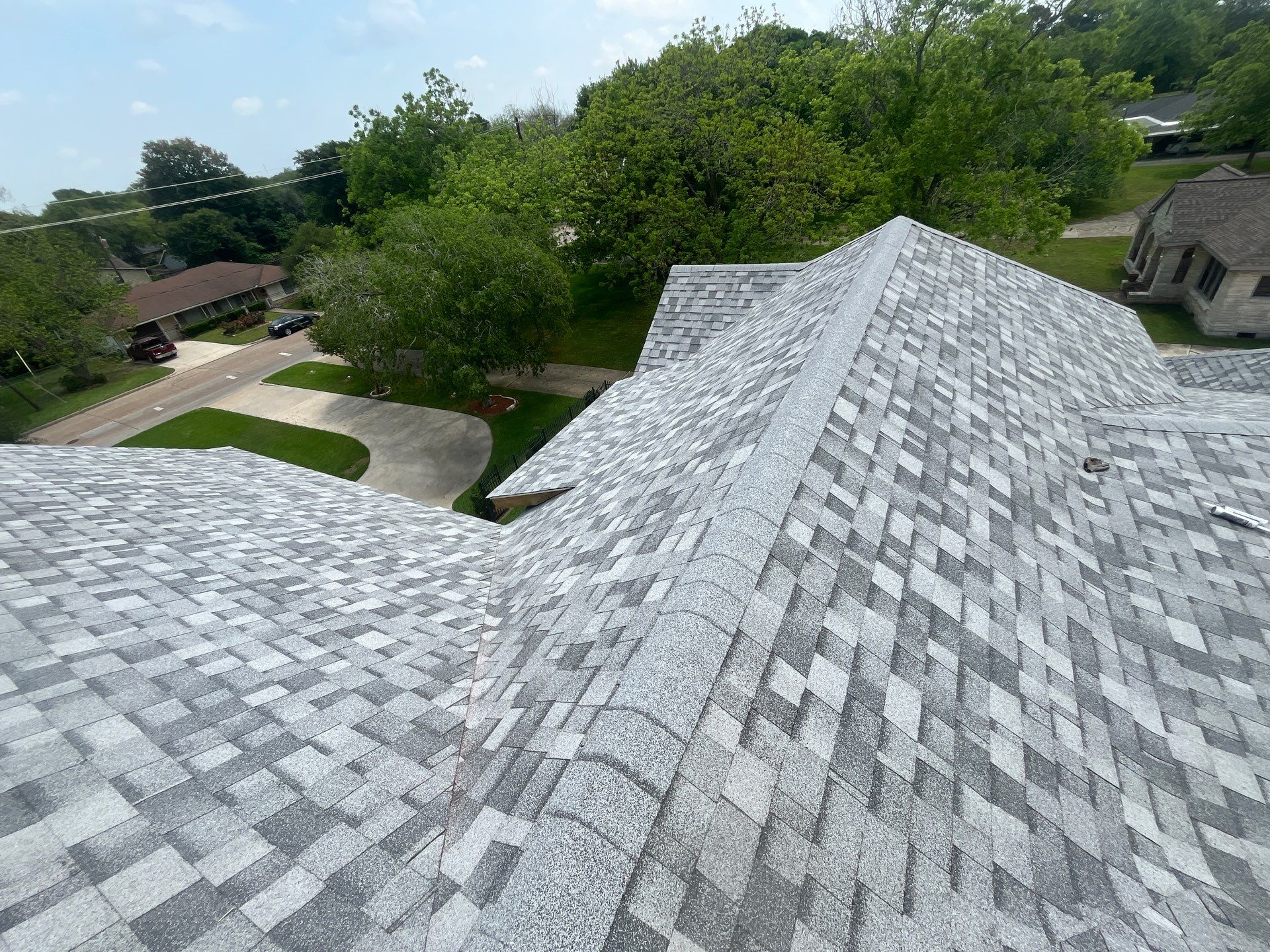 Residential Roofing Installation using Owen's Corning Duration (Lifetime) Shingles by Roof Repair Company