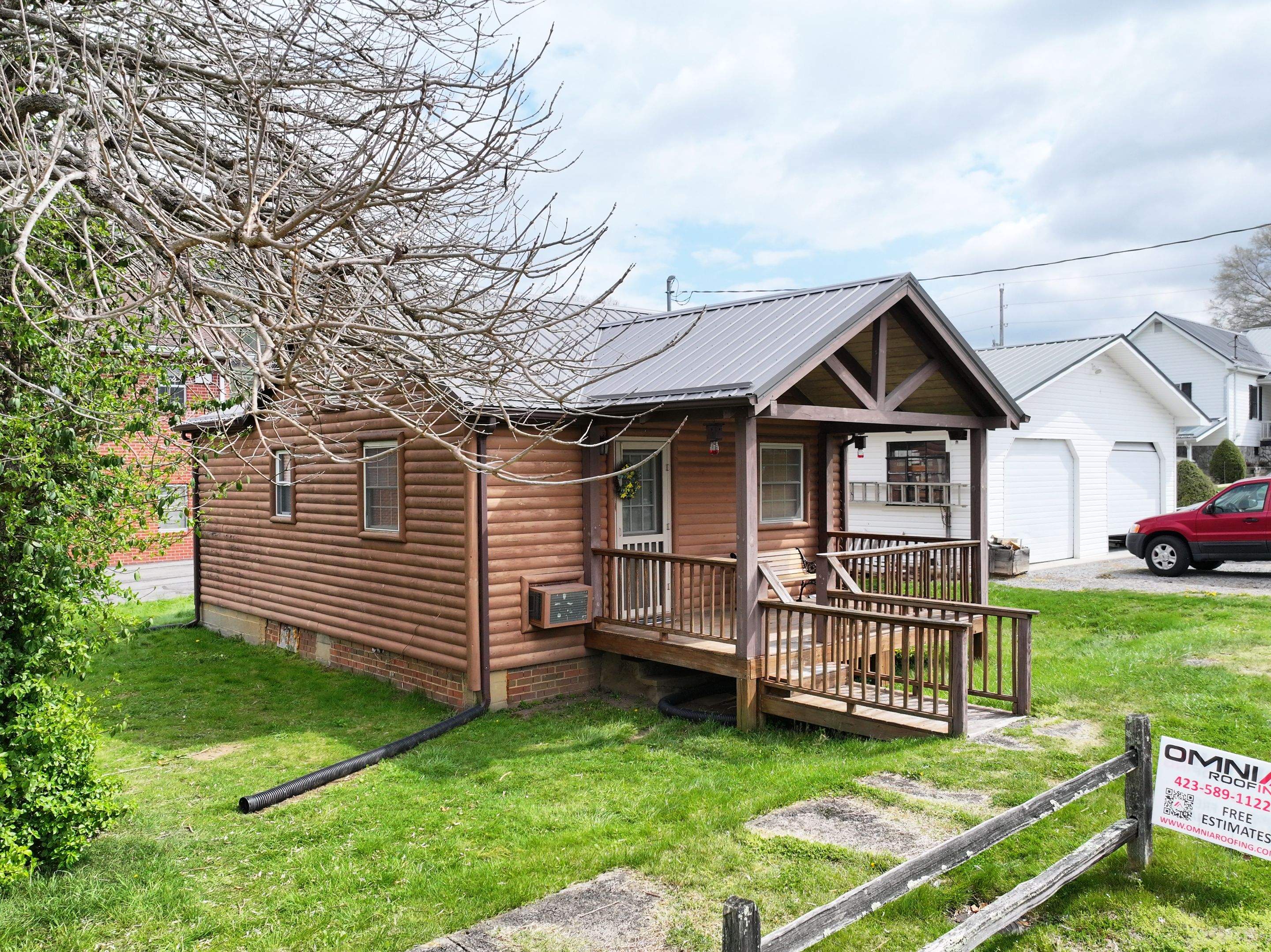 Horton Residence by Omnia Roofing