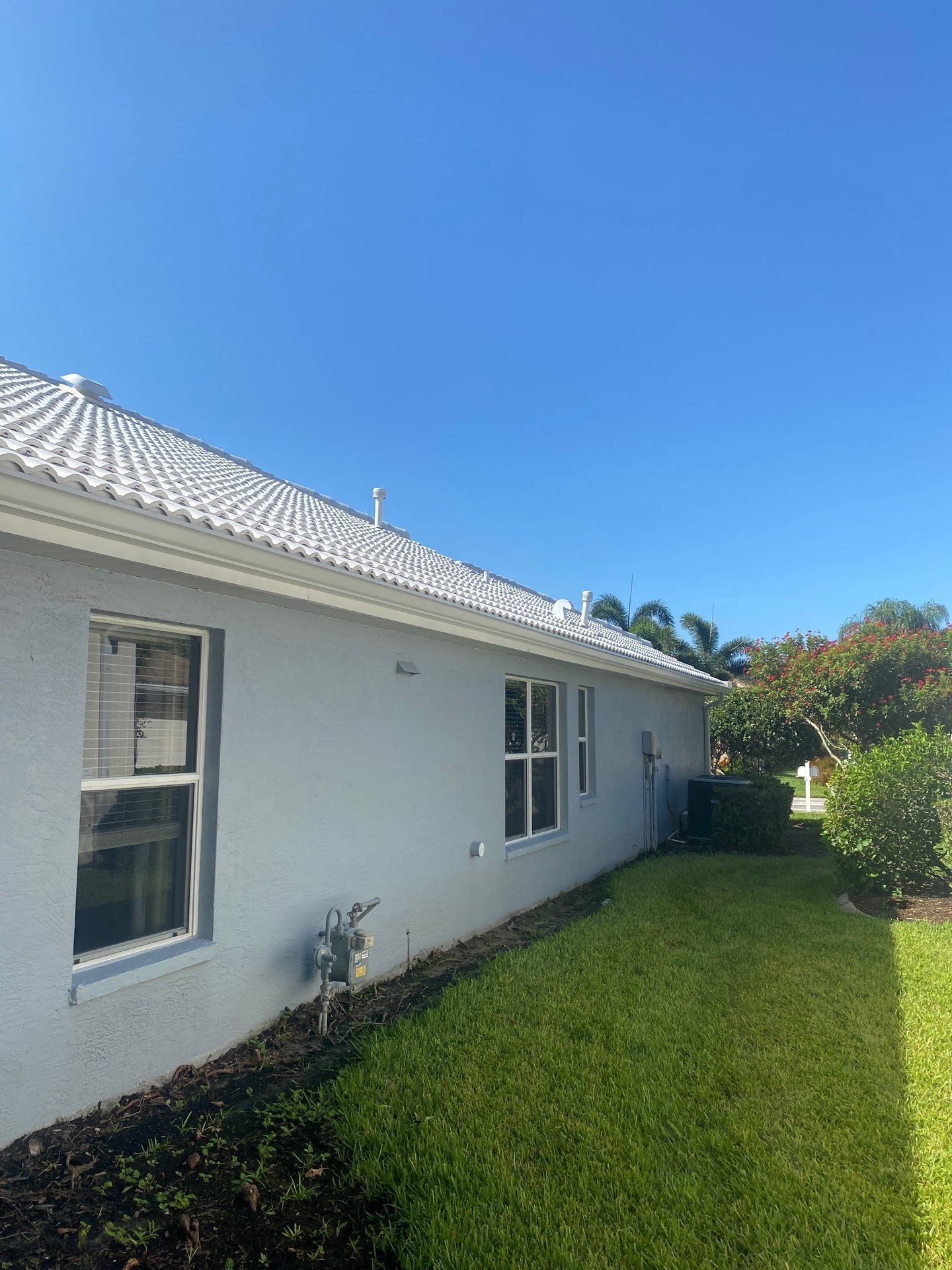 Smooth Box Seamless Gutters Installed by Gutter Professor in Sarasota FL by Gutter Professors