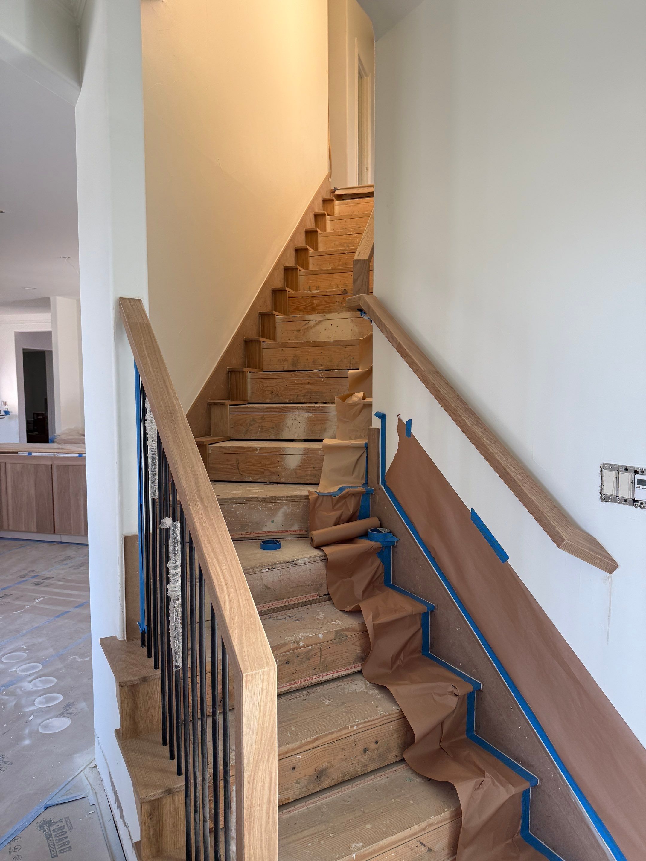Luxury Remodel in Castle Hills by HOMES BY JAR