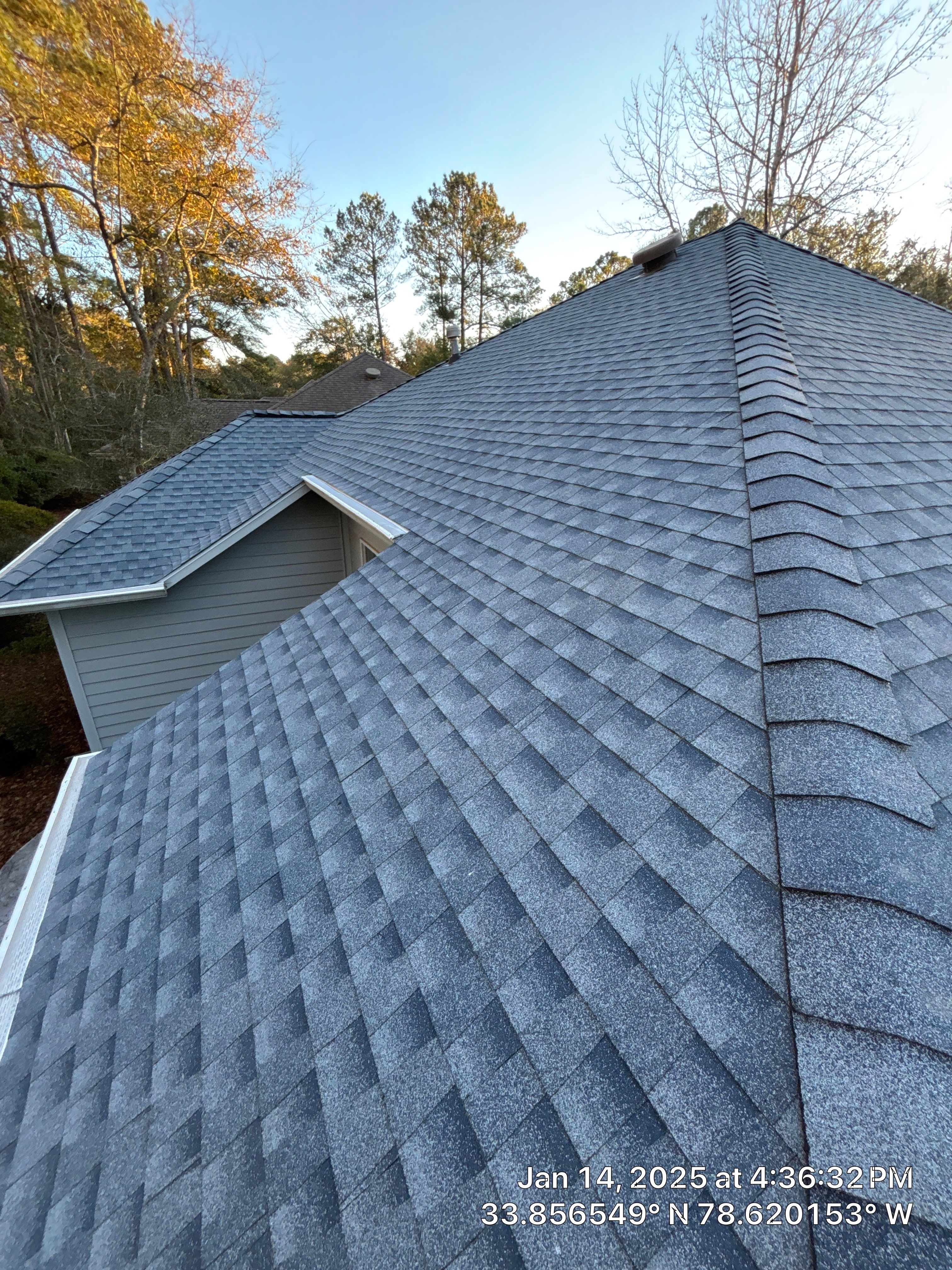 GAF HDZ - Biscayne Blue by Linta Roofing