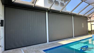 Retractable Screen in Bronze/Carbon 95