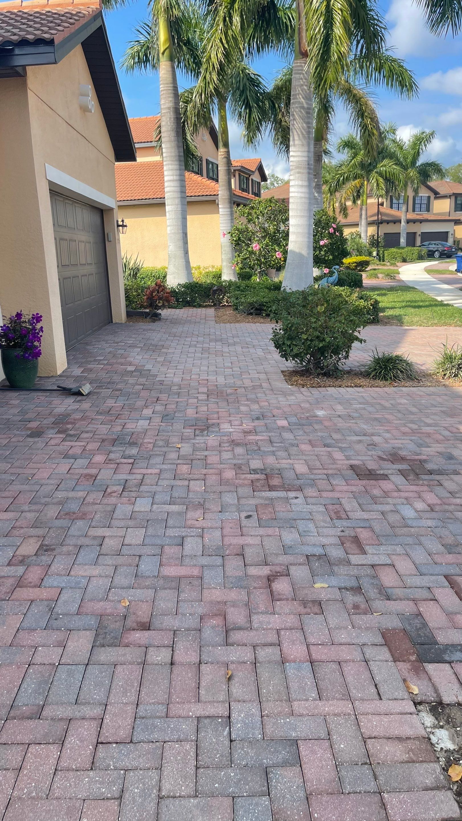 HOA Paver Driveway & Sidewalk Cleaning in Sarasota National, Venice, FL | Sunshine AquaWash by Sunshine AquaWash