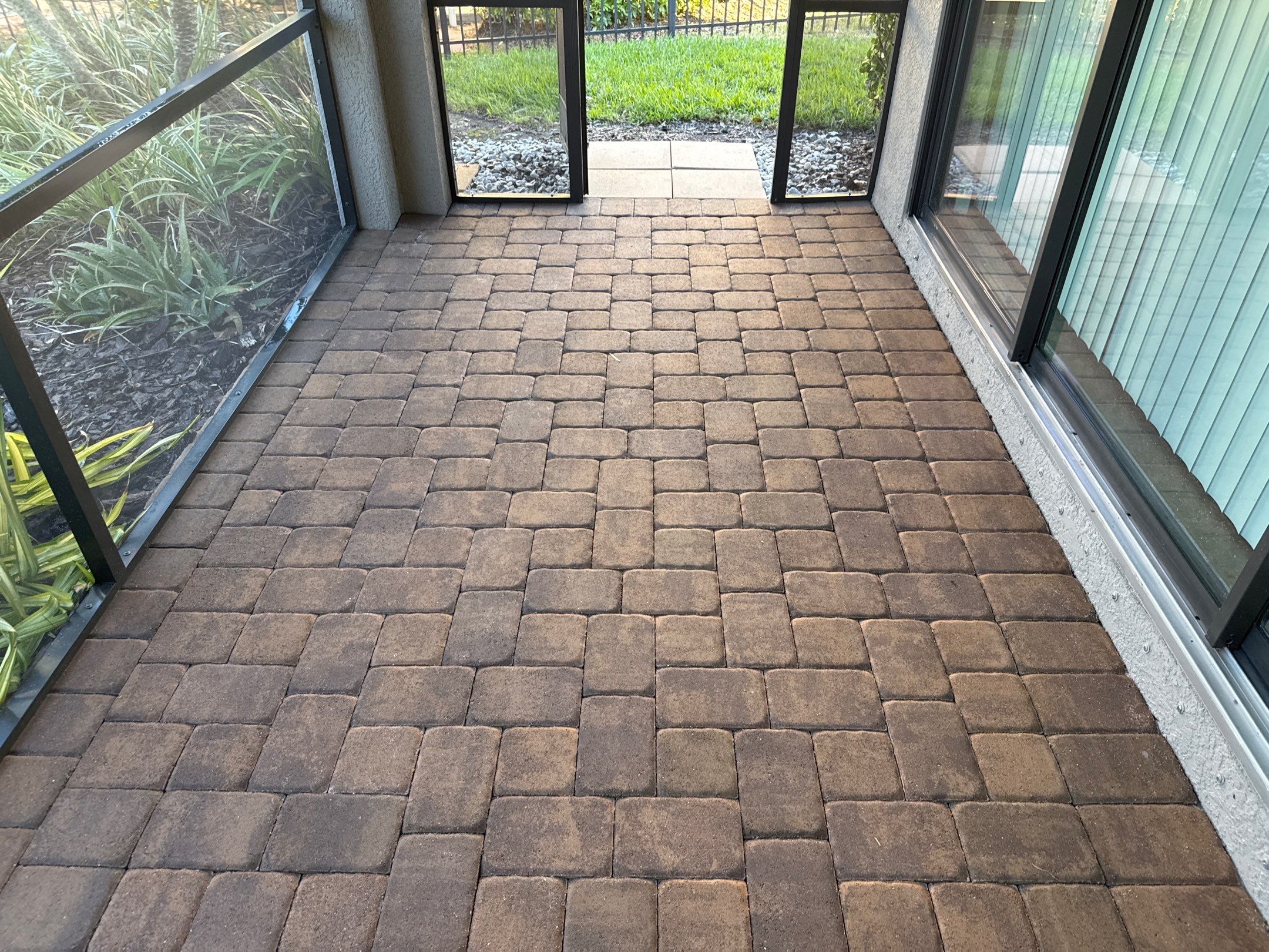 Paver Driveway, Walkway, Patio & Concrete Sidewalk Cleaning in Artisan Lakes Esplanade, Palmetto, FL | Sunshine AquaWash by Sunshine AquaWash