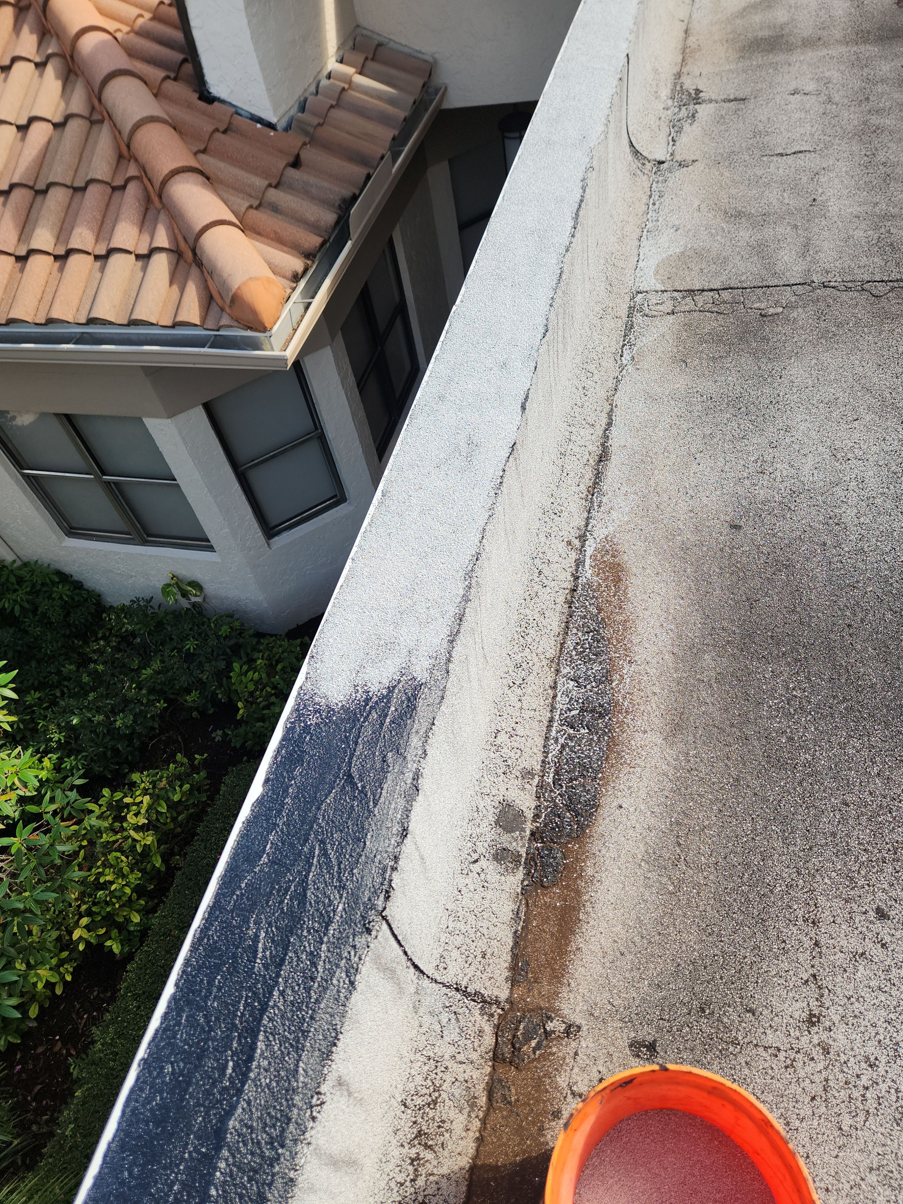 Flat Roof Waterproofing and Silicone Coating in Boca Raton by Aastro Roofing