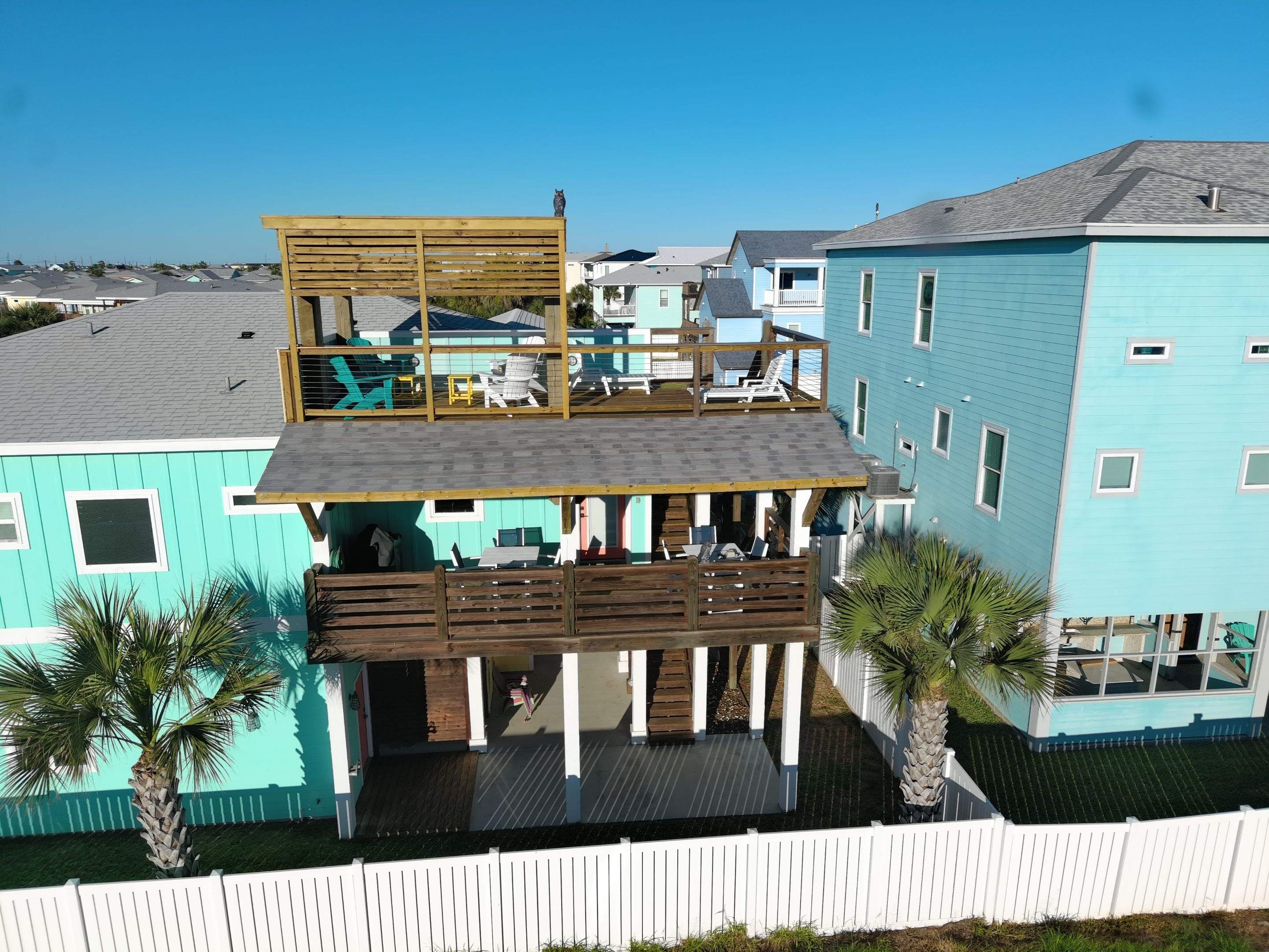 Roof Top Clubhouse on the Beach by Bayfront Roofing and Construction