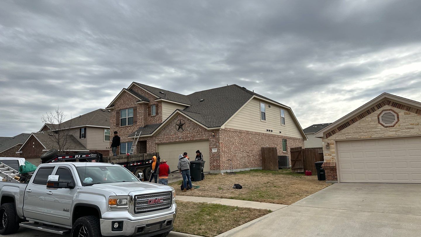 GAF HDZ - Weathered Wood by Elite Roofing LLC