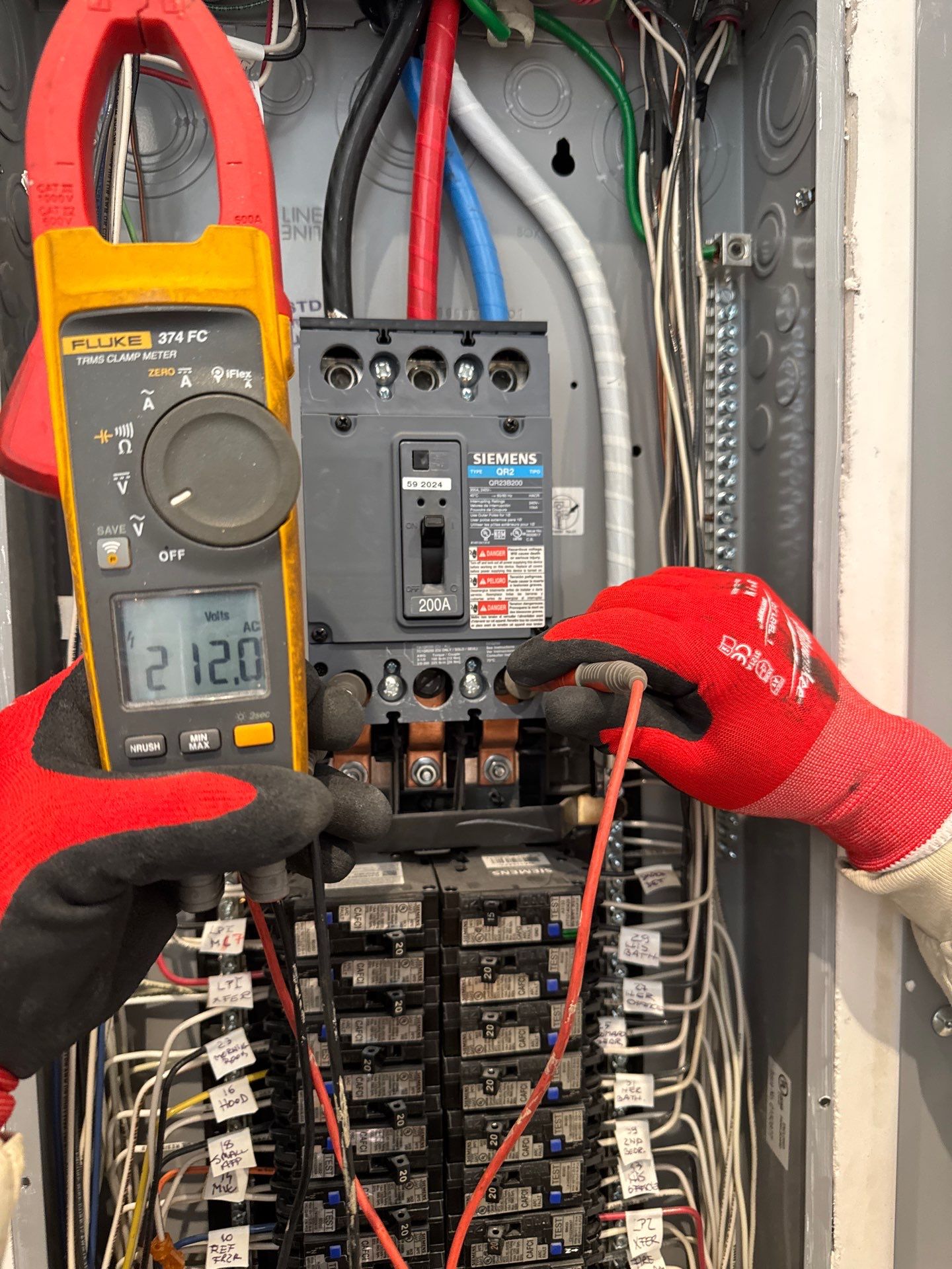 Residential Solar Panel and Battery Storage Installation in Los Angeles by AWS Solar